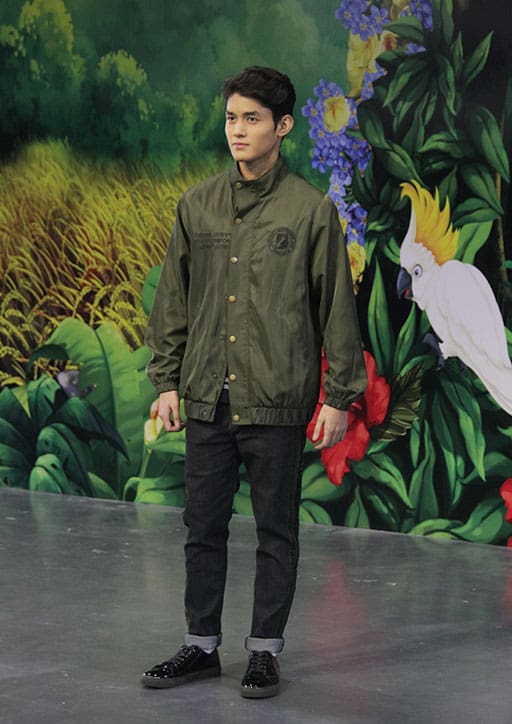 MEGA-BENCH-OJ-Daily-Ware-Grae-Fernandez - MEGA
