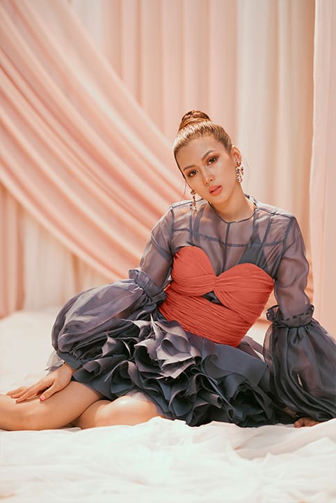 MEGA Alex Gonzaga February Cover