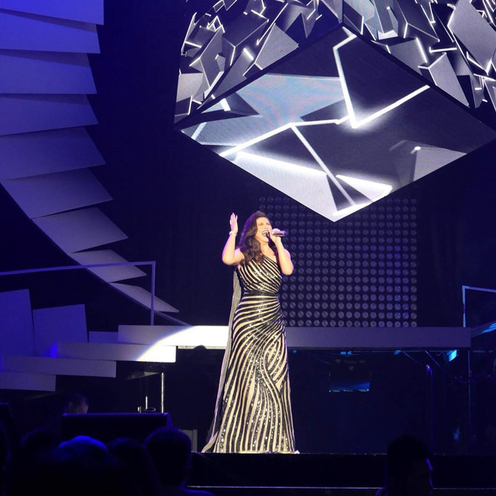 Sarah Geronimo and Regine Velasquez Unified Concert Fashion-11 - MEGA regine velasquez