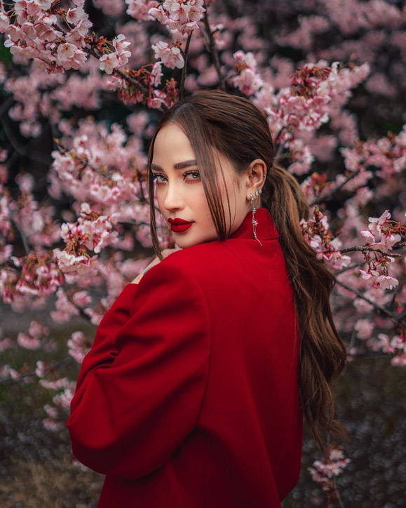 Arci Munoz - MEGA