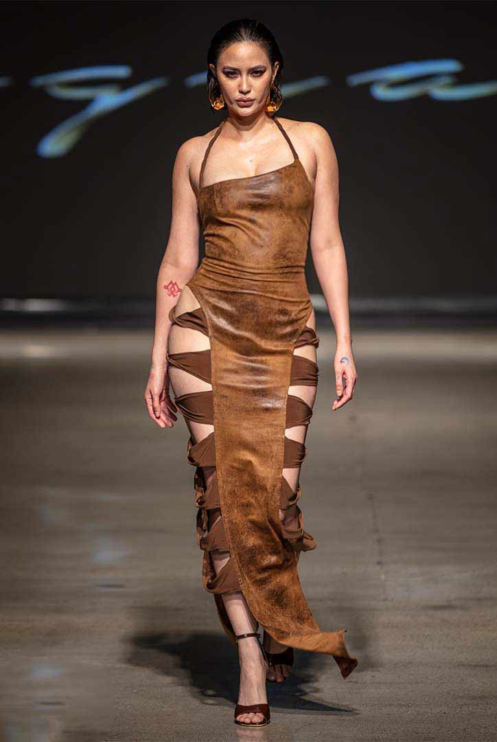 MEGA_ARCI-MUNOZ-LA-FASHION-WEEK-2022-RUNWAY-01- - MEGA