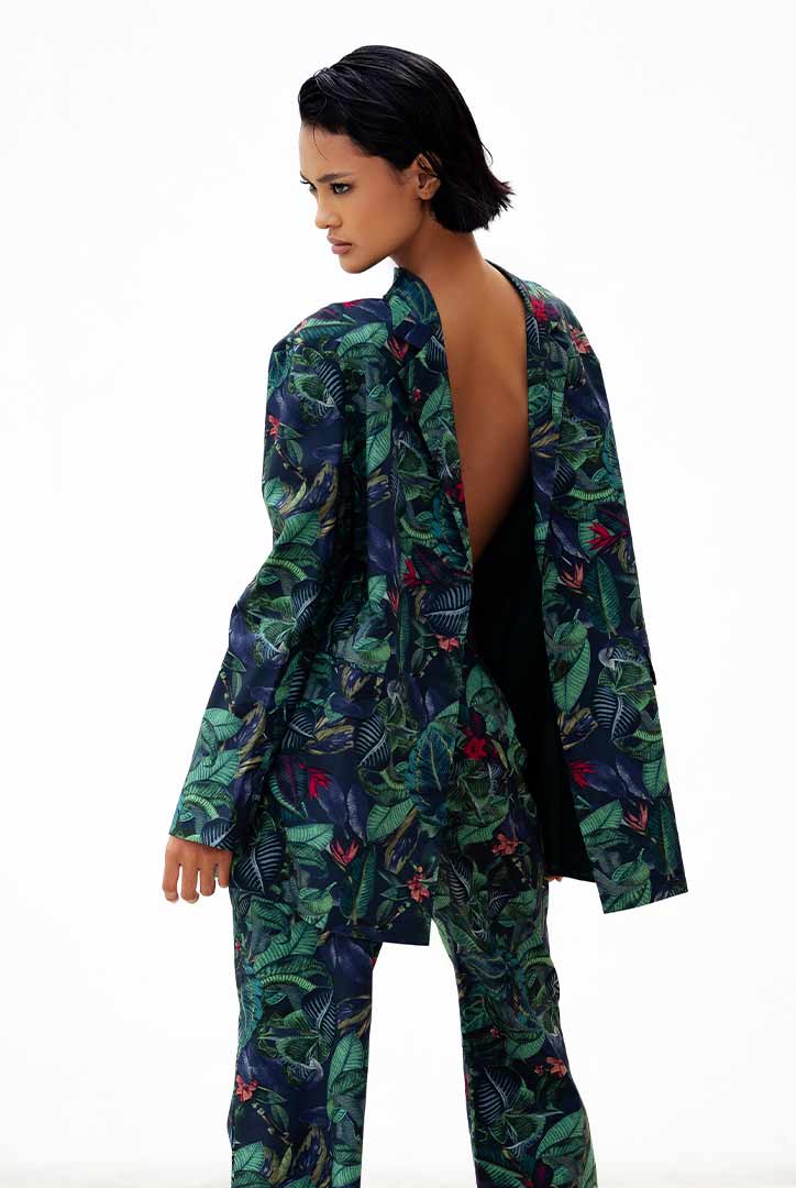 MEGA_DONA-LIM-NEW-COLLECTION-UNPAUSED-02 - MEGA