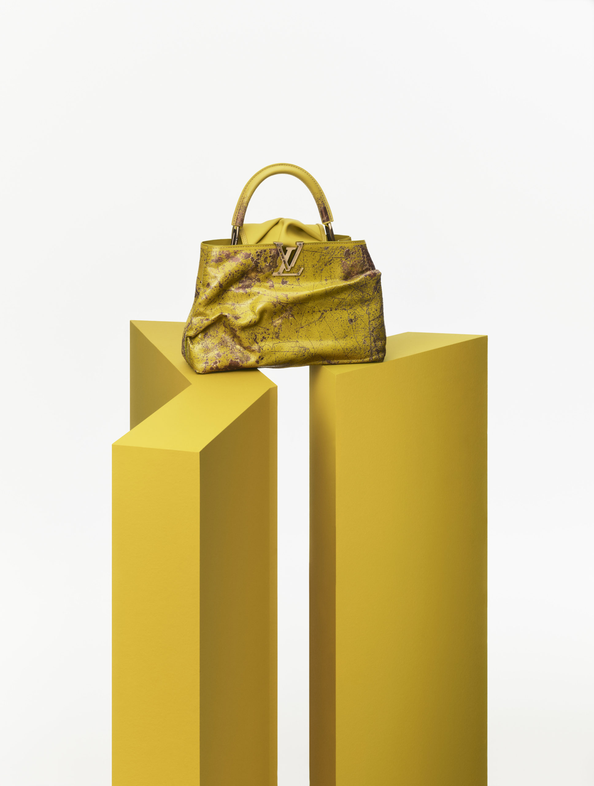 Kennedy Yanko_Still life - MEGA
