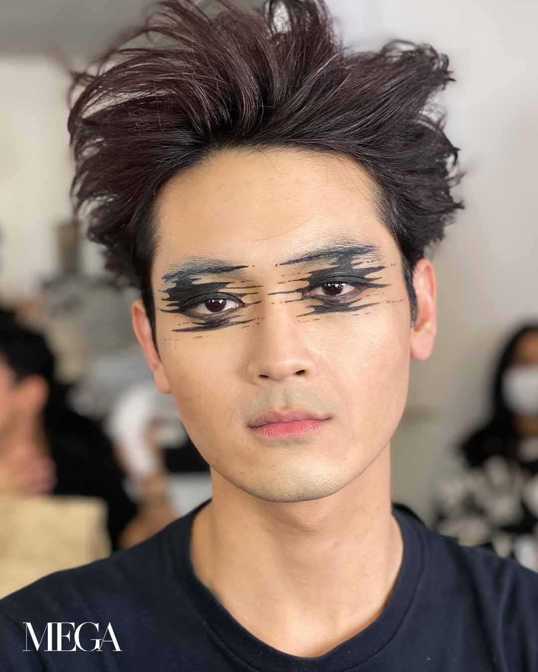 MEGA_ANTI-BEAUTY-MAKEUP-AND-RHINESTONE-ACCENTS-DOMINATED-THE-BYS-FASHION-WEEK-DAY-2-RUNWAY-01 - MEGA