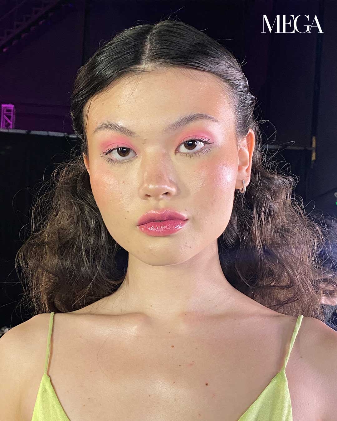 MEGA_BYS-FASHION-WEEK-DAY-1_ALL-THE-MUST-SEE-BEAUTY-LOOKS-SPOTTED-ON-THE-RUNWAY-04 - MEGA