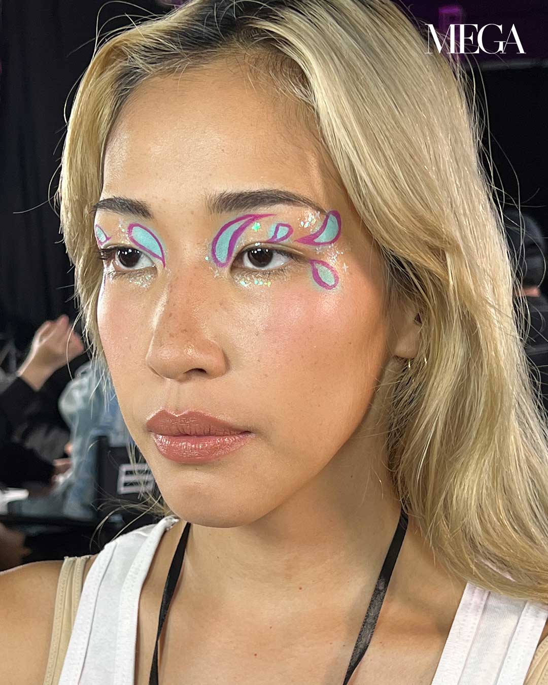 MEGA_BYS-FASHION-WEEK-DAY-1_ALL-THE-MUST-SEE-BEAUTY-LOOKS-SPOTTED-ON-THE-RUNWAY-10 - MEGA