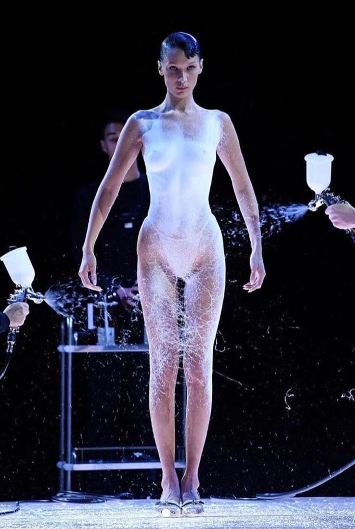 MEGA_COPERNI-MAKES-A-MARK-IN-FASHION-HISTORY-02 - MEGA