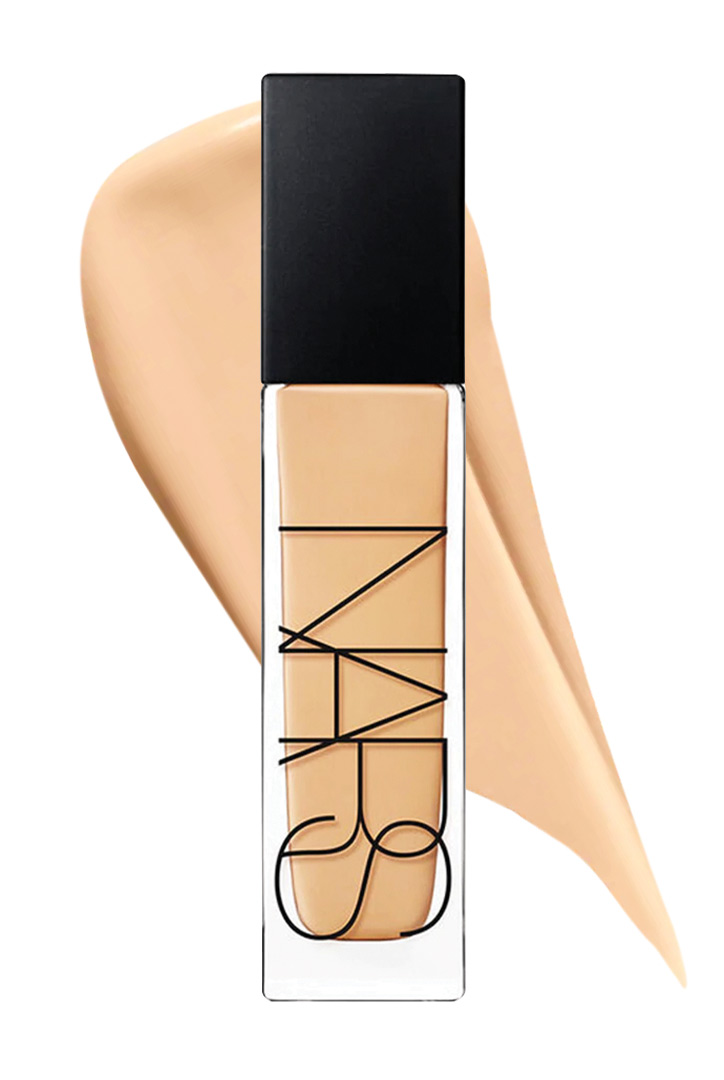 MEGA_EDITORS'-PICKS-SKINCARE-INFUSED-FOUNDATIONS-FOR-GLOWING-SKIN-01 - MEGA