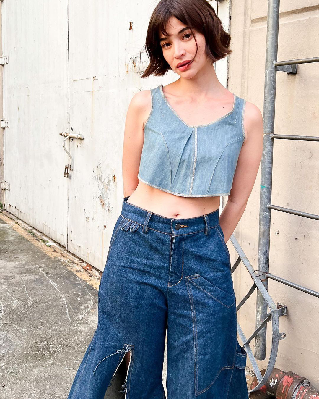 ANNE-CURTIS-MIDRIFF-03 - MEGA