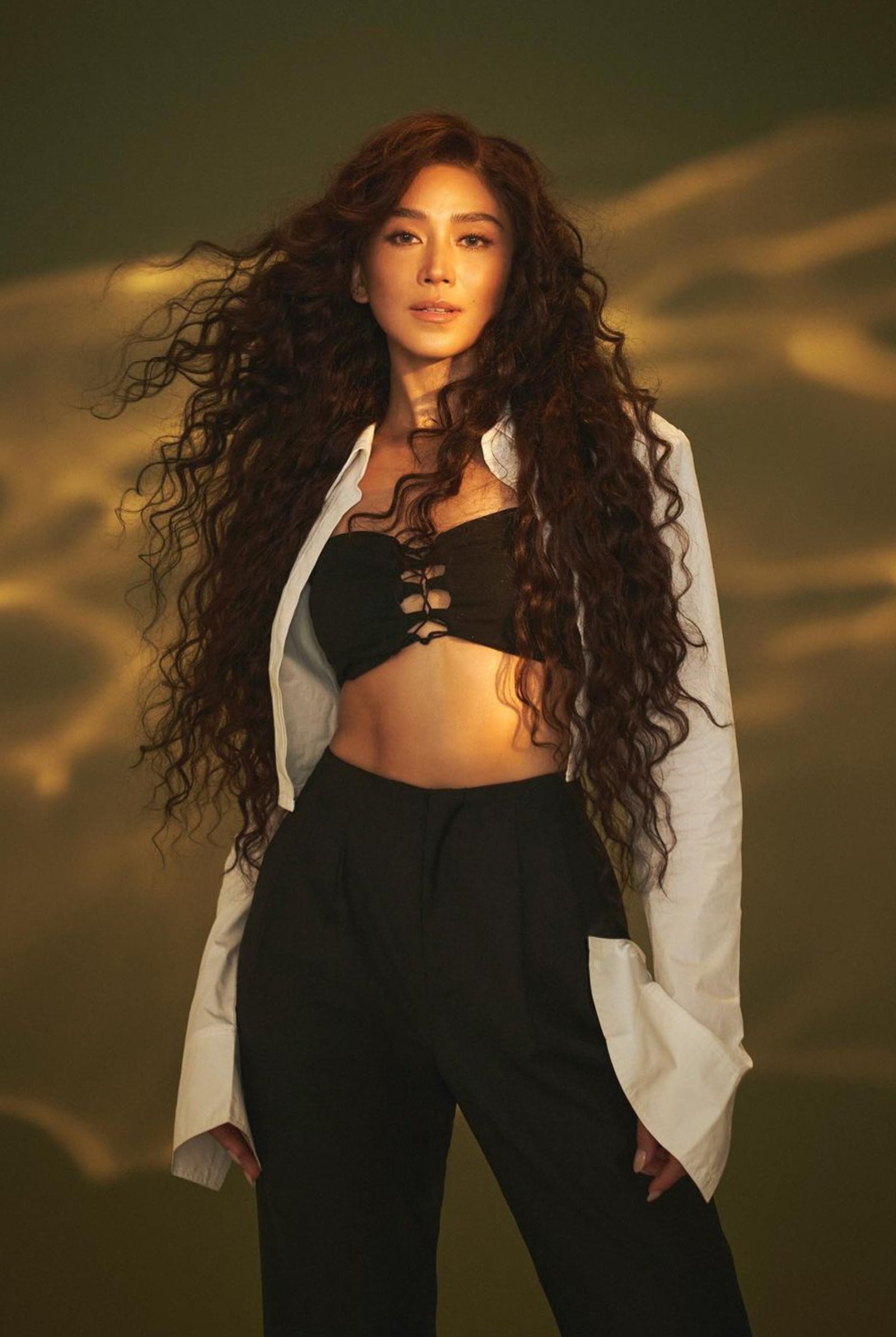 SARAH-G-IN-ARTICLE-PORTRAIT - MEGA