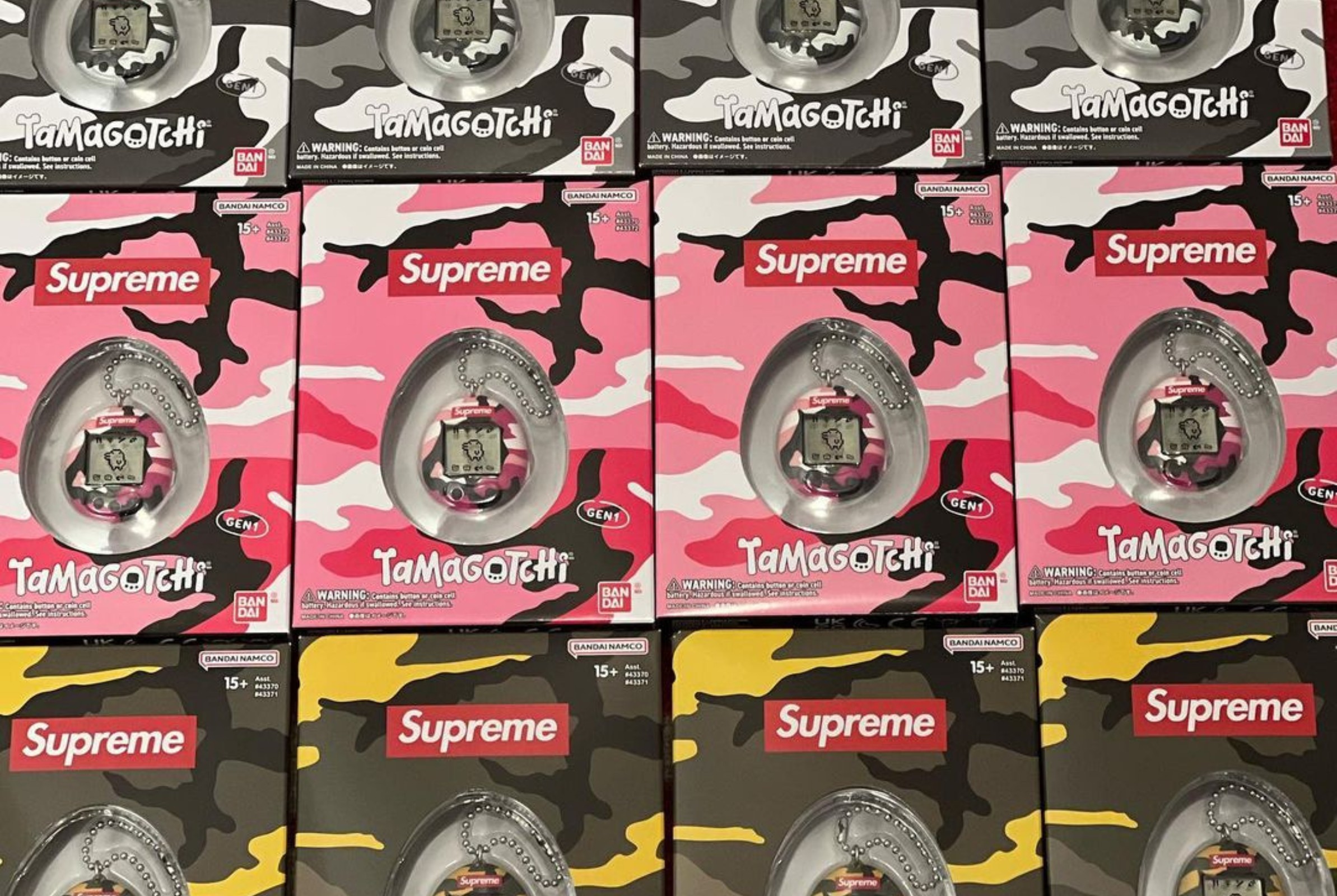 IN-ARTICLE-LANDSCAPE-1-2 - MEGA Tamagotchi by Supreme