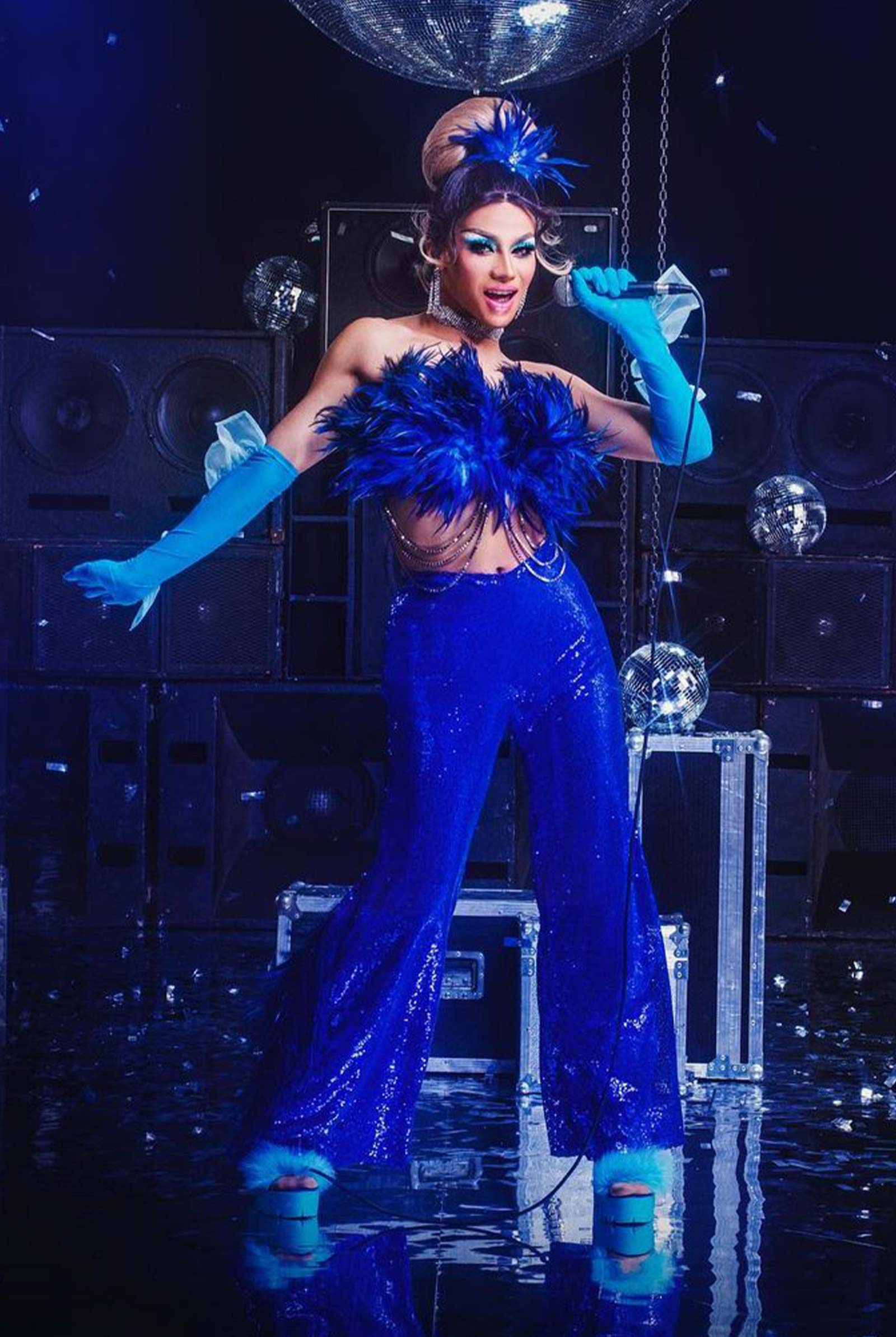 MEGA-DRAG_FROM-THE-PHILIPPINES-TO-THE-UNIVERSE-MAXIE-ANDERSON-IS-SET-TO-CONQUER-THE-INTERNATIONAL-STAGE-THAT-COMBINES-DRAG-AND-LIVE-VOCALS-04 - MEGA