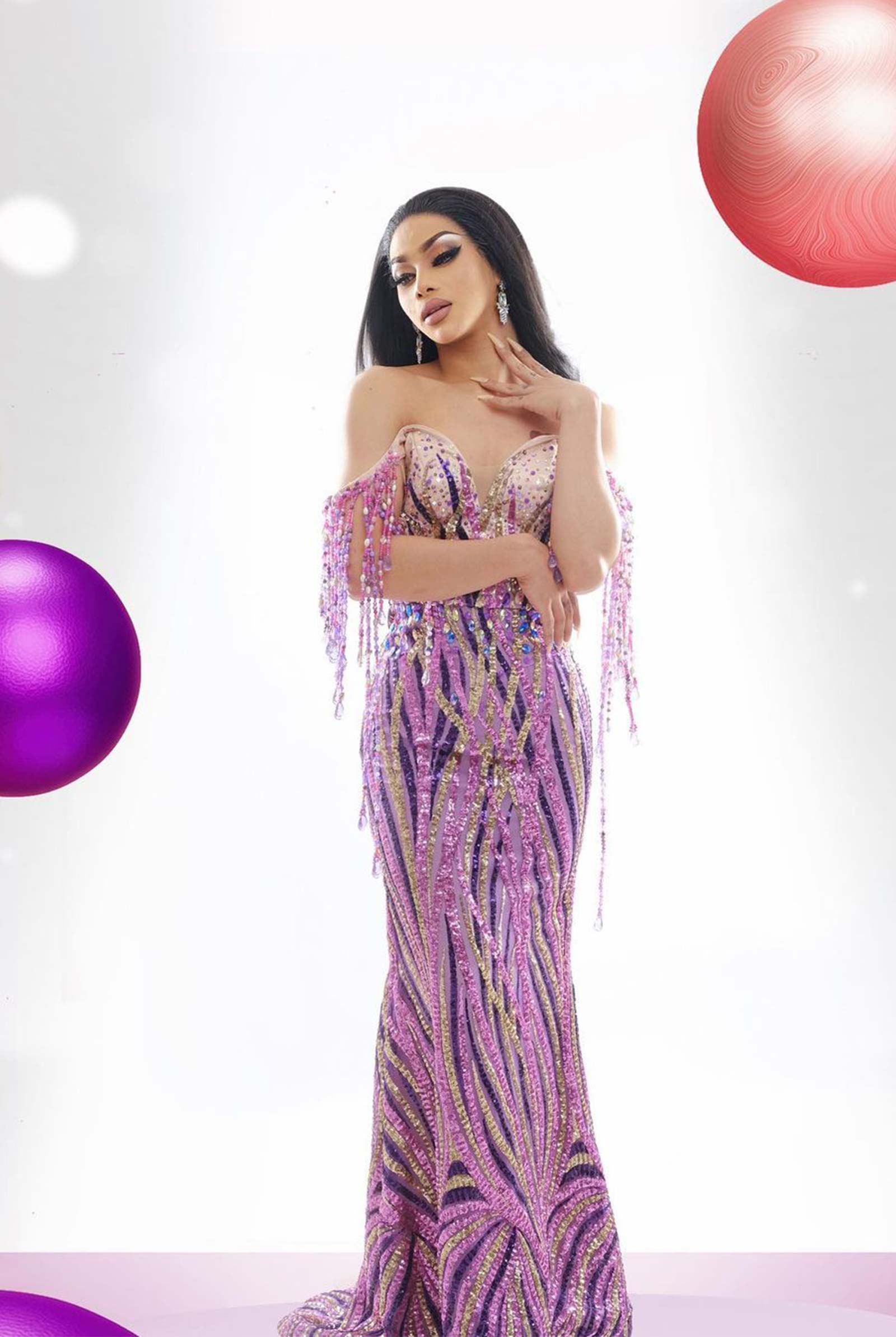 MEGA-DRAG_FROM-THE-PHILIPPINES-TO-THE-UNIVERSE-MAXIE-ANDERSON-IS-SET-TO-CONQUER-THE-INTERNATIONAL-STAGE-THAT-COMBINES-DRAG-AND-LIVE-VOCALS-08 - MEGA