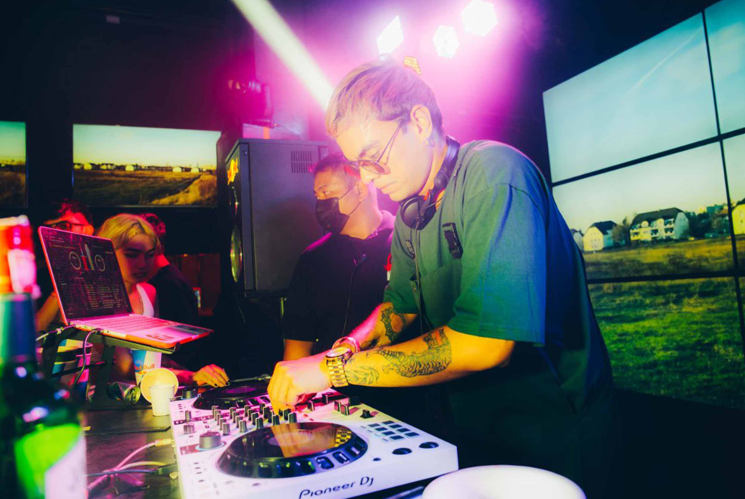 MEGASTYLE_AFTER-THE-NOON-ELEVATES-THE-MUSIC-INDUSTRY-ONE-DJ-AT-A-TIME-07 - MEGA After The Noon