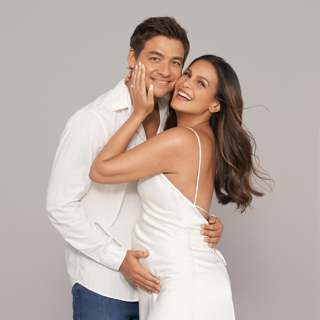 MEGA_Ent-IZA-CALZADO-BIRTH-DAUGHTER_IN ART-04 - MEGA Iza Calzado with his husband Ben