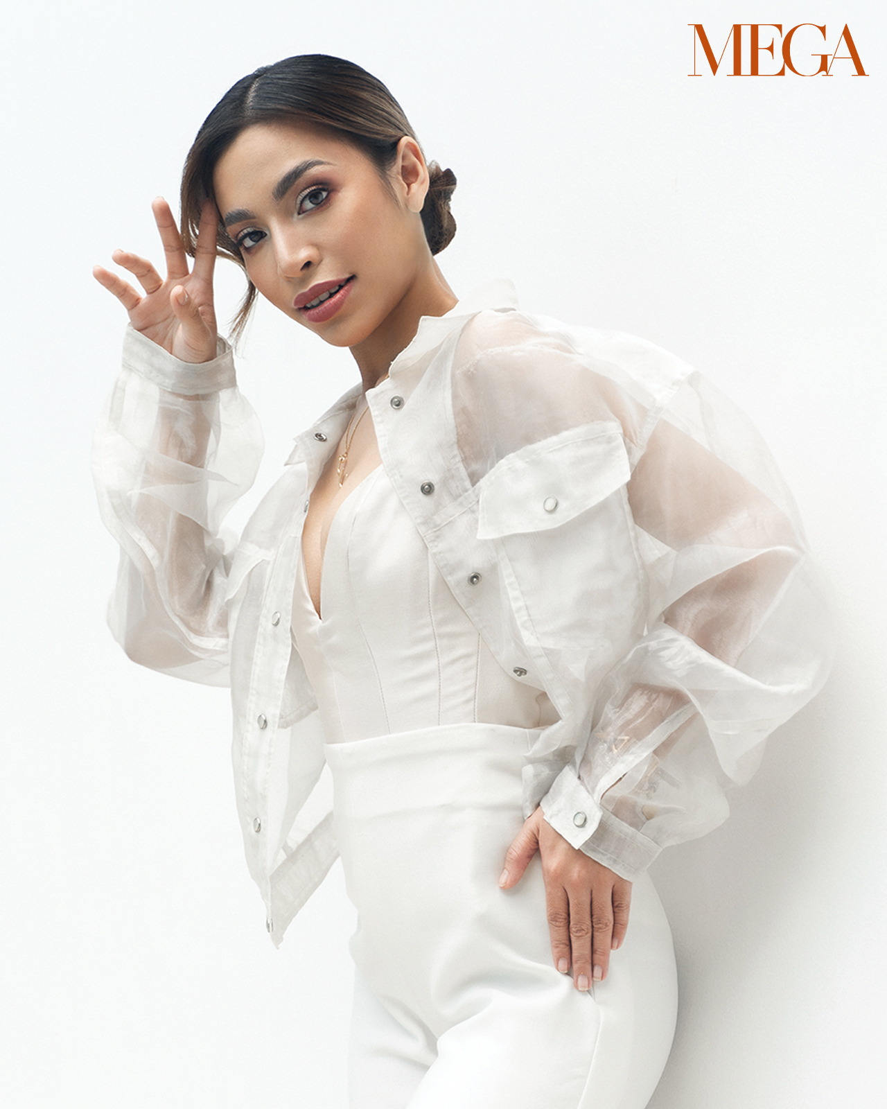 EGTRENDS_MEGAWOMAN_IA4 - MEGA