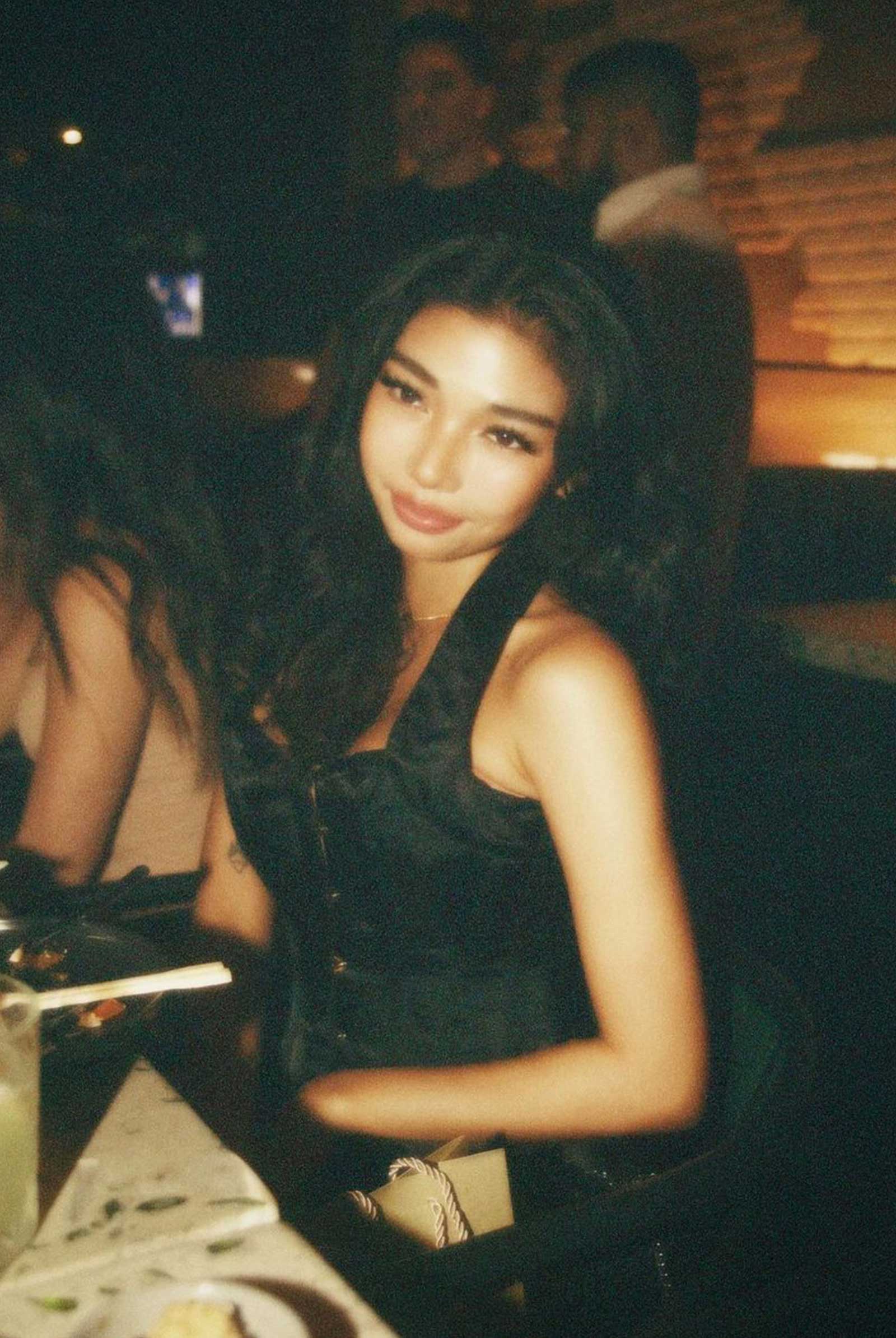 MEGASTYLE_MEET-ALL-THE-GIRLS-OF-THE-NIGHTLIFE-GROUP-GOOD-GANG-05 - MEGA