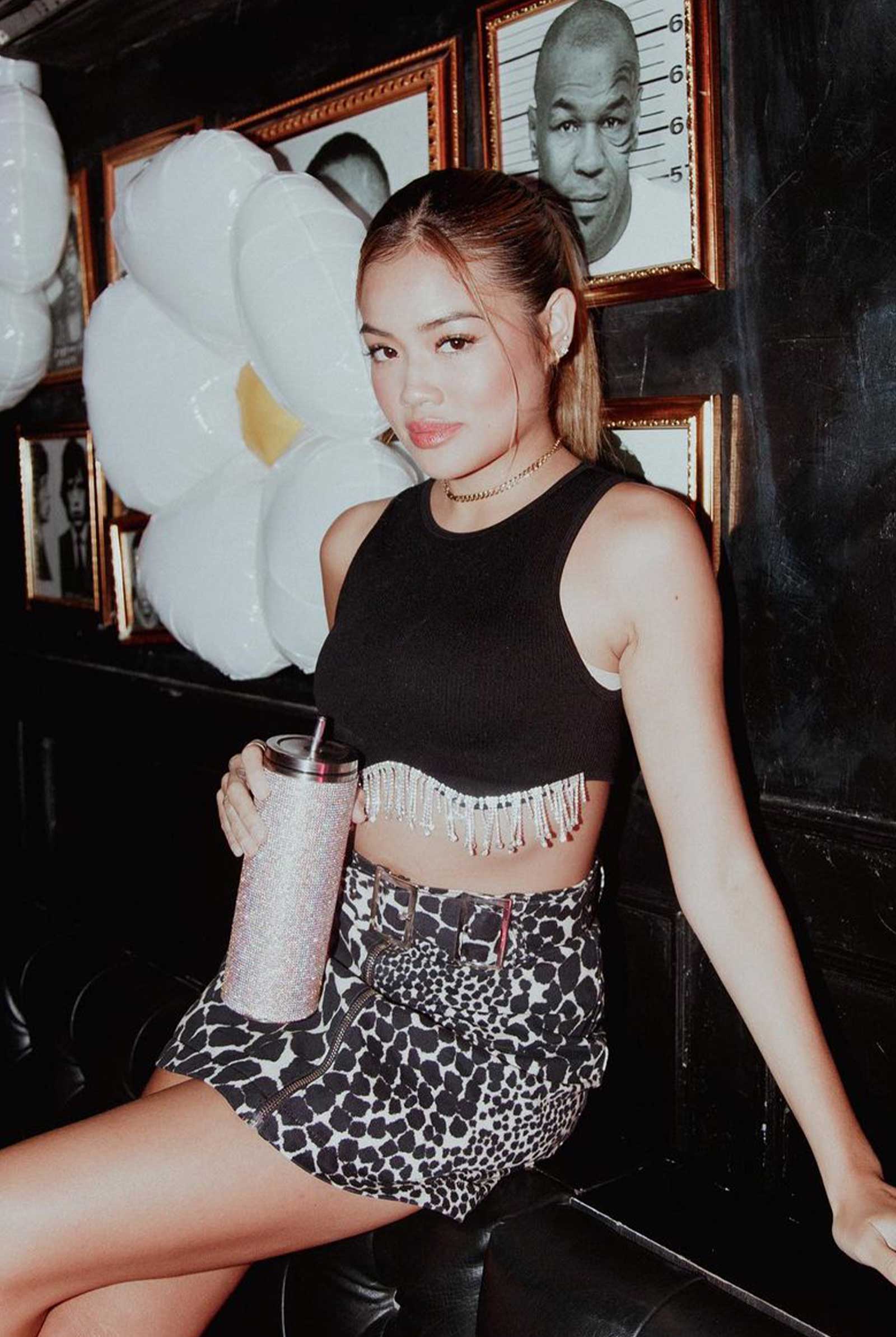 MEGASTYLE_MEET-ALL-THE-GIRLS-OF-THE-NIGHTLIFE-GROUP-GOOD-GANG-17 - MEGA