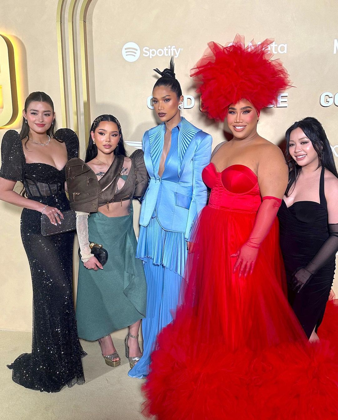 345413722_545061981033697_9163554626872154128_n - MEGA Liza Soberano Attends the Gold Gala in a Modern Terno Gown