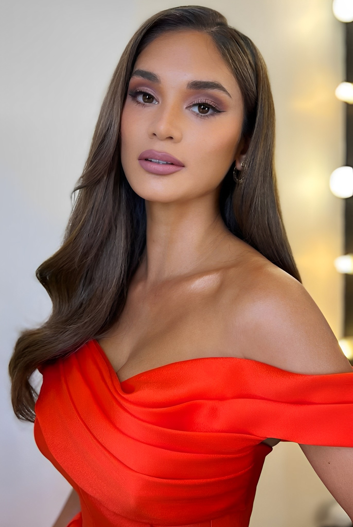 5-1-2 - MEGA How To Master Pageant Makeup