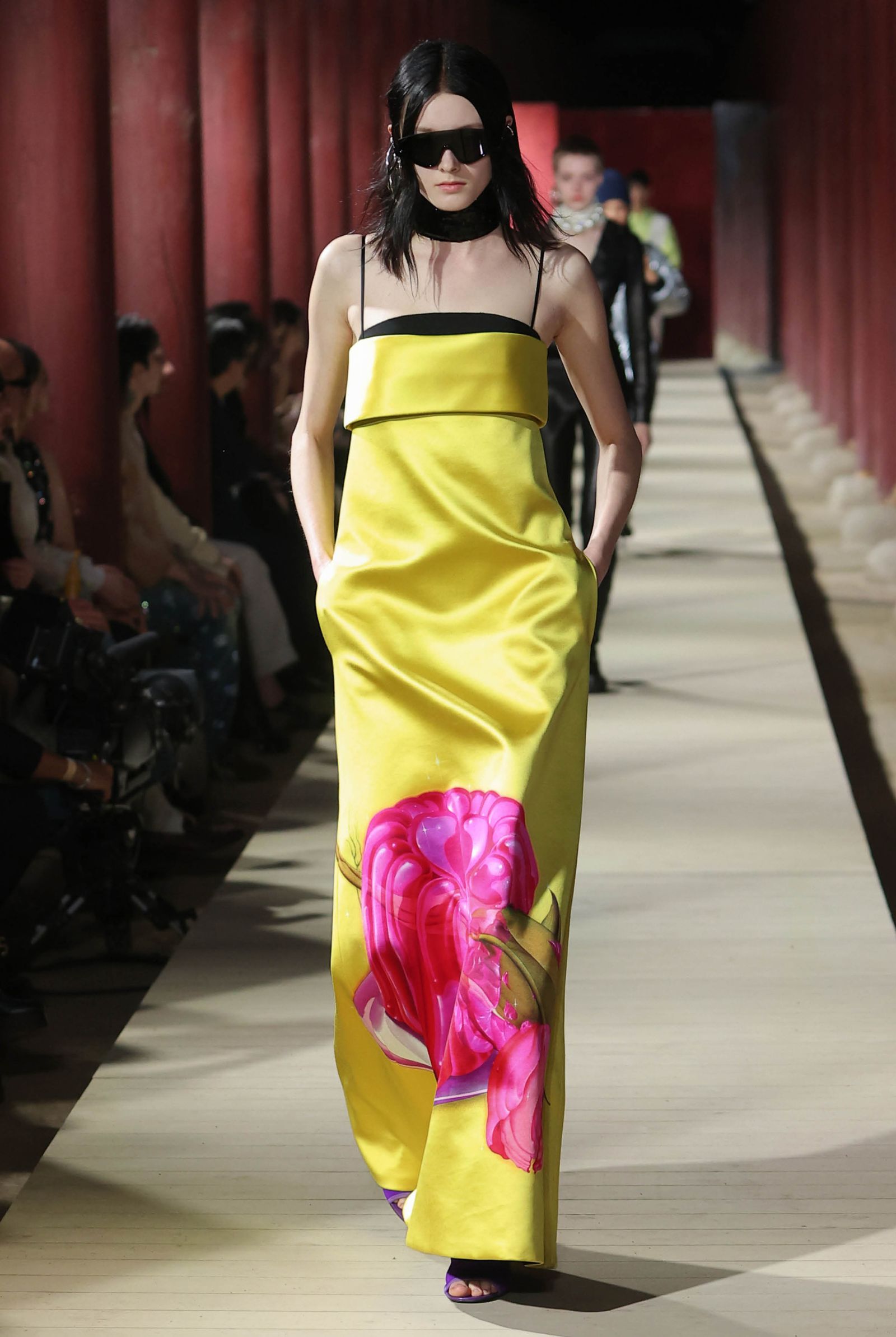 8 - MEGA Neoncore trend fashion GUCCI