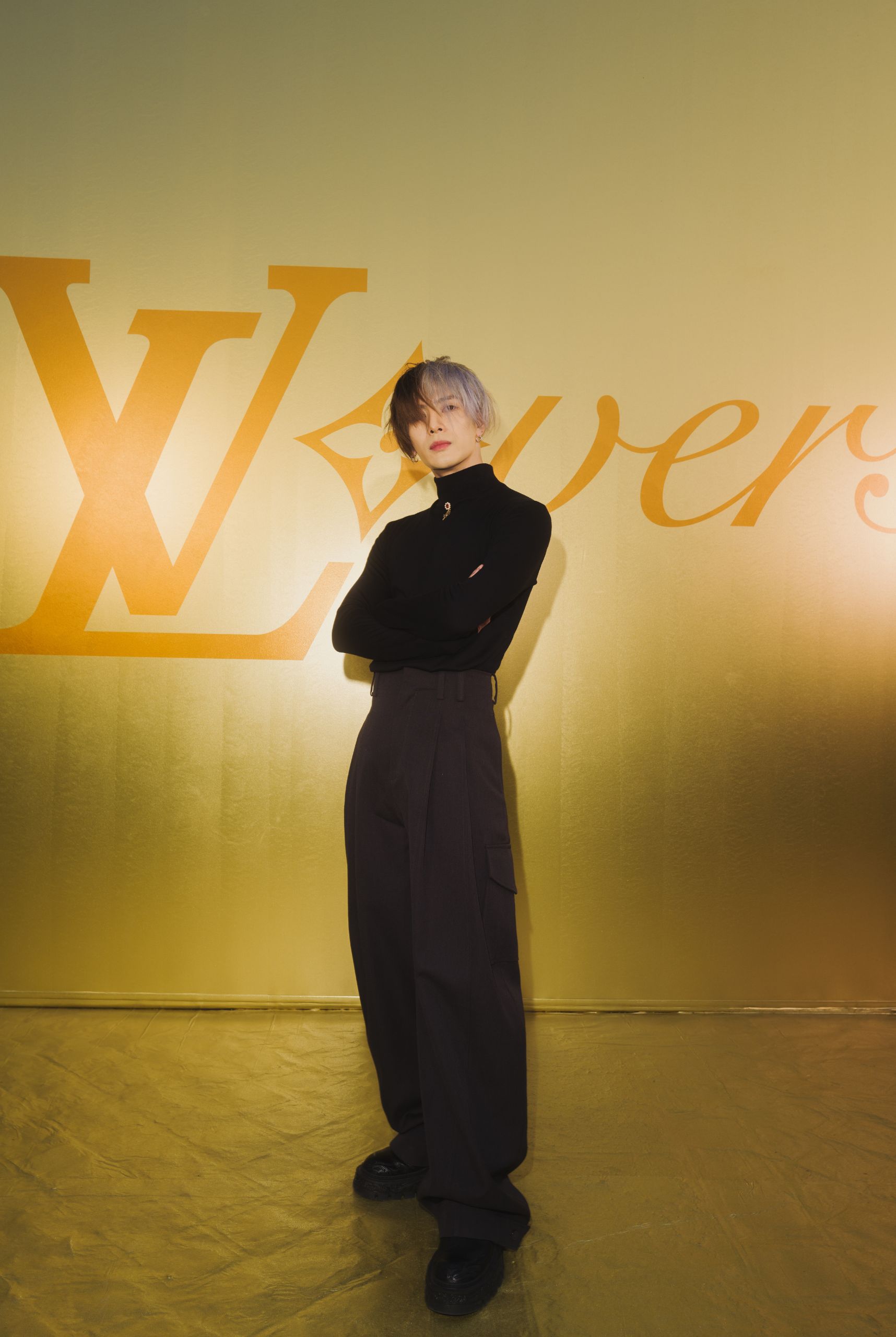 IN-ARTICLE-PORTRAIT-1-3 - MEGA Jackson Wang in Pharell's Louis Vuitton's Spring Summer 2024 Show