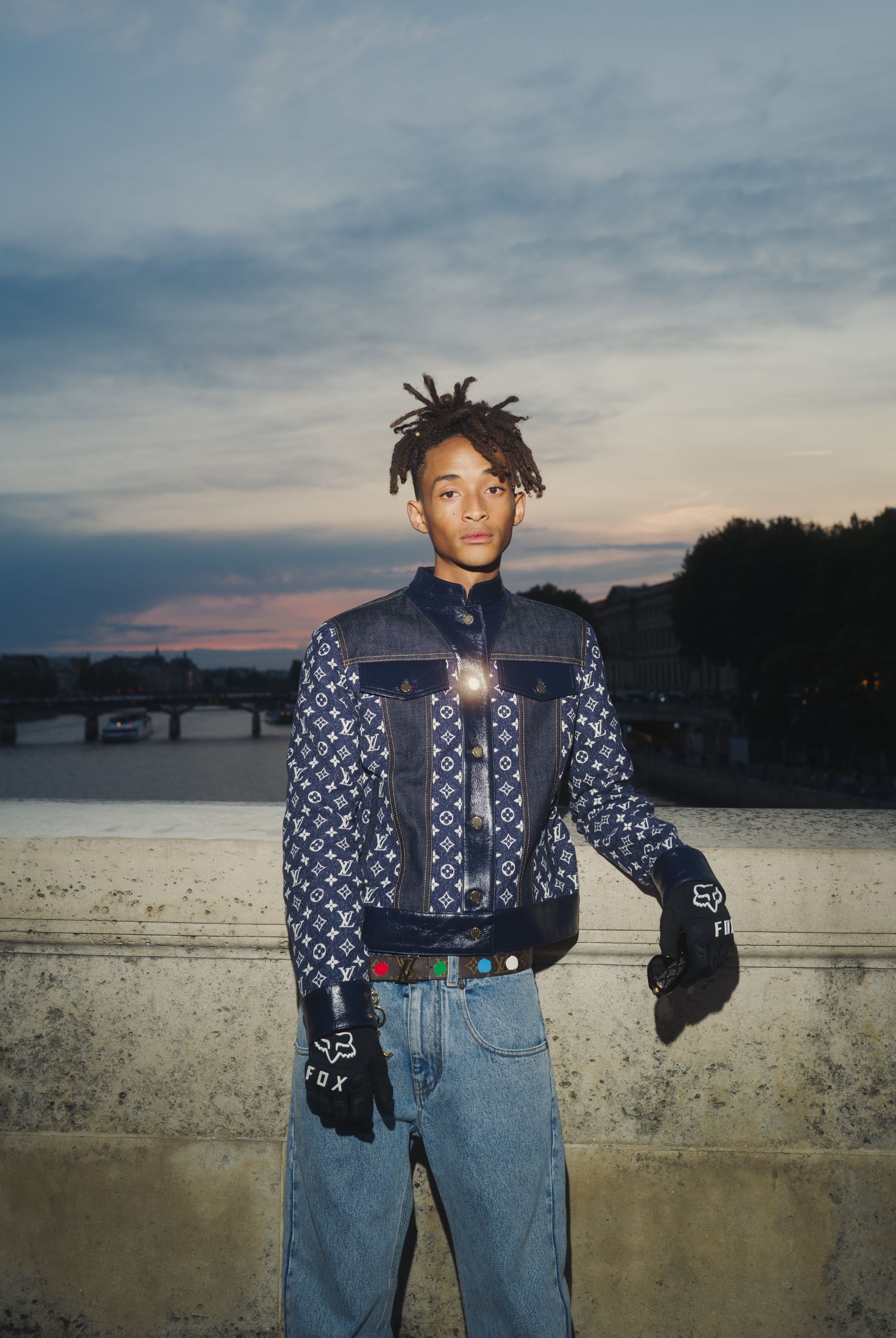 IN-ARTICLE-PORTRAIT-2-2 - MEGA Jaden Smith in Pharell's Louis Vuitton's Spring Summer 2024 Show