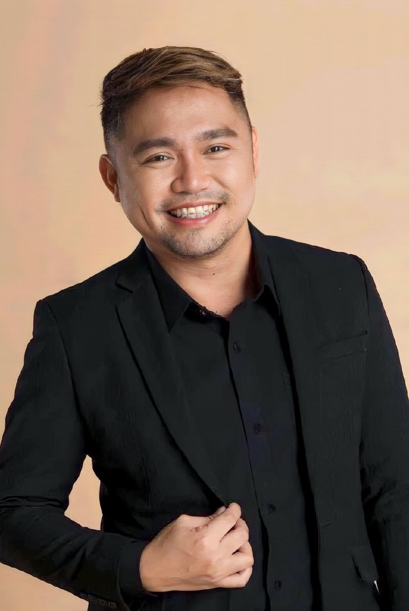 IN-ARTICLE-PORTRAIT-50-1 - MEGA Ryan Chris designer mega ball