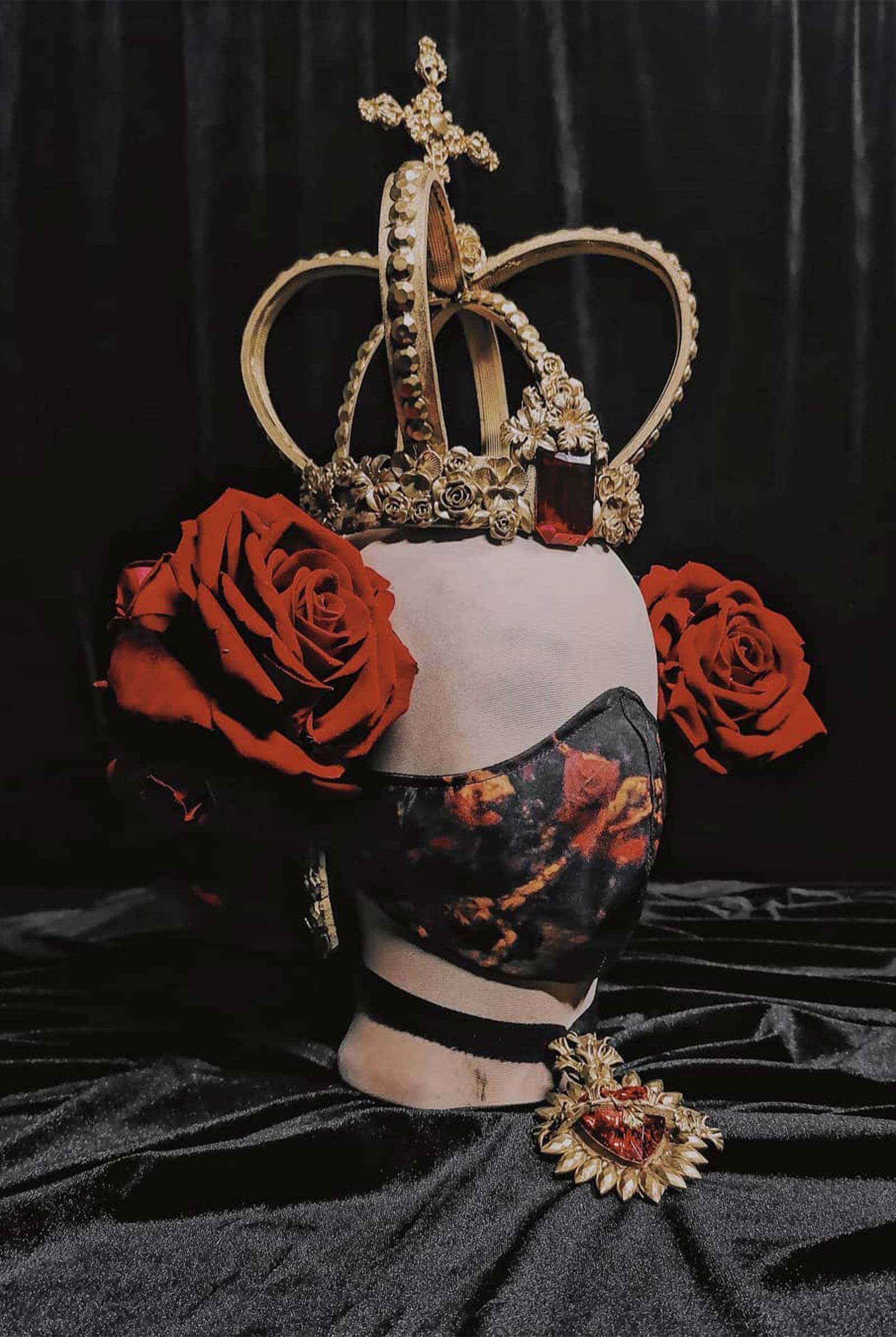MEGA-DRAG_JOB-DACON-AND-THE-IMPORTANT-ROLE-OF-FASHION-DESIGNERS-IN-SHAPING-DRAG'S-FANTASY-03 - MEGA