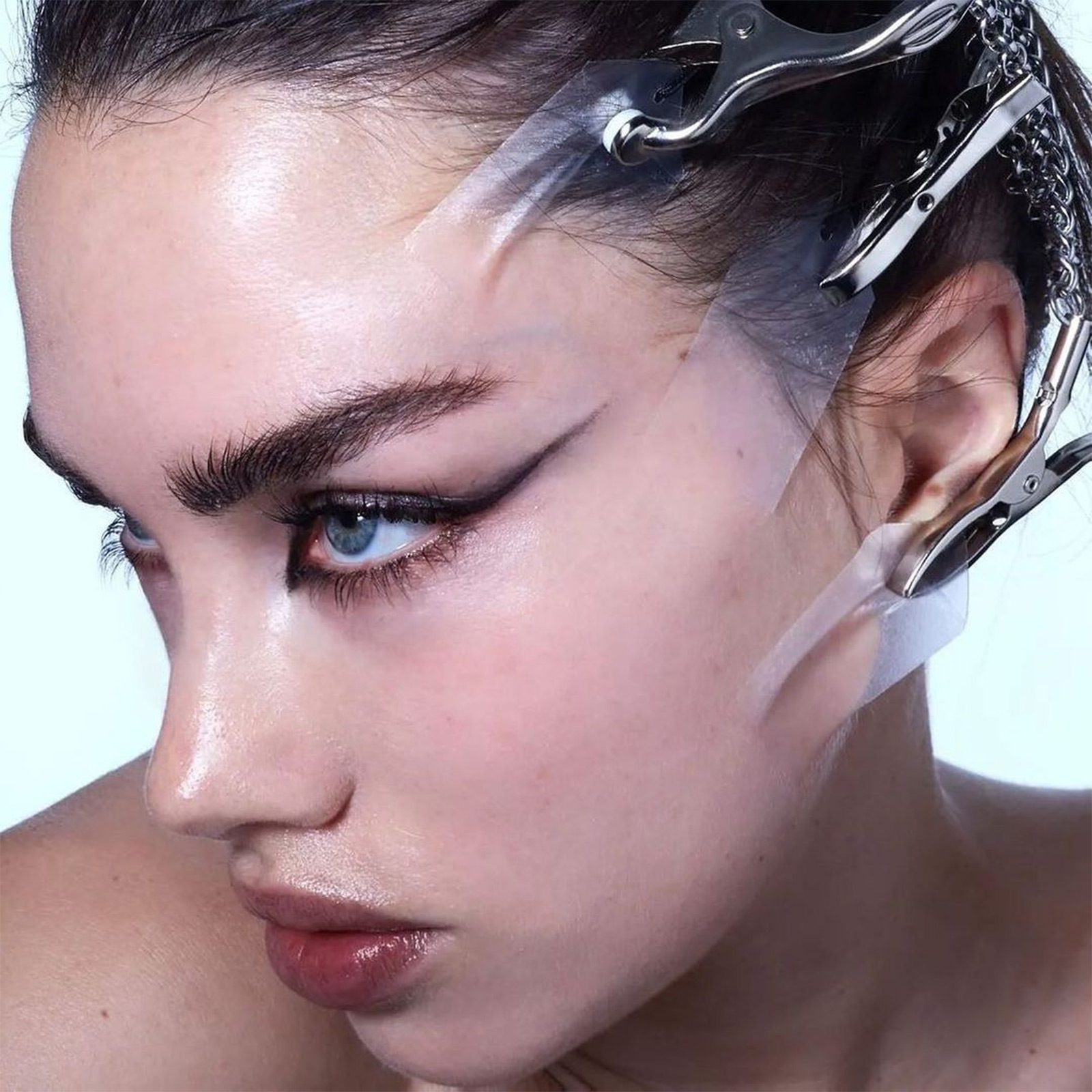 MEGA_MEET-ISAMAYA-FRENCH-THE-MAKEUP-ARTIST-WHO-PROVES-THAT-BEING-DIFFERENT-HAS-ITS-ADVANTAGES-03 - MEGA Isamaya Ffrench Makeup Artist