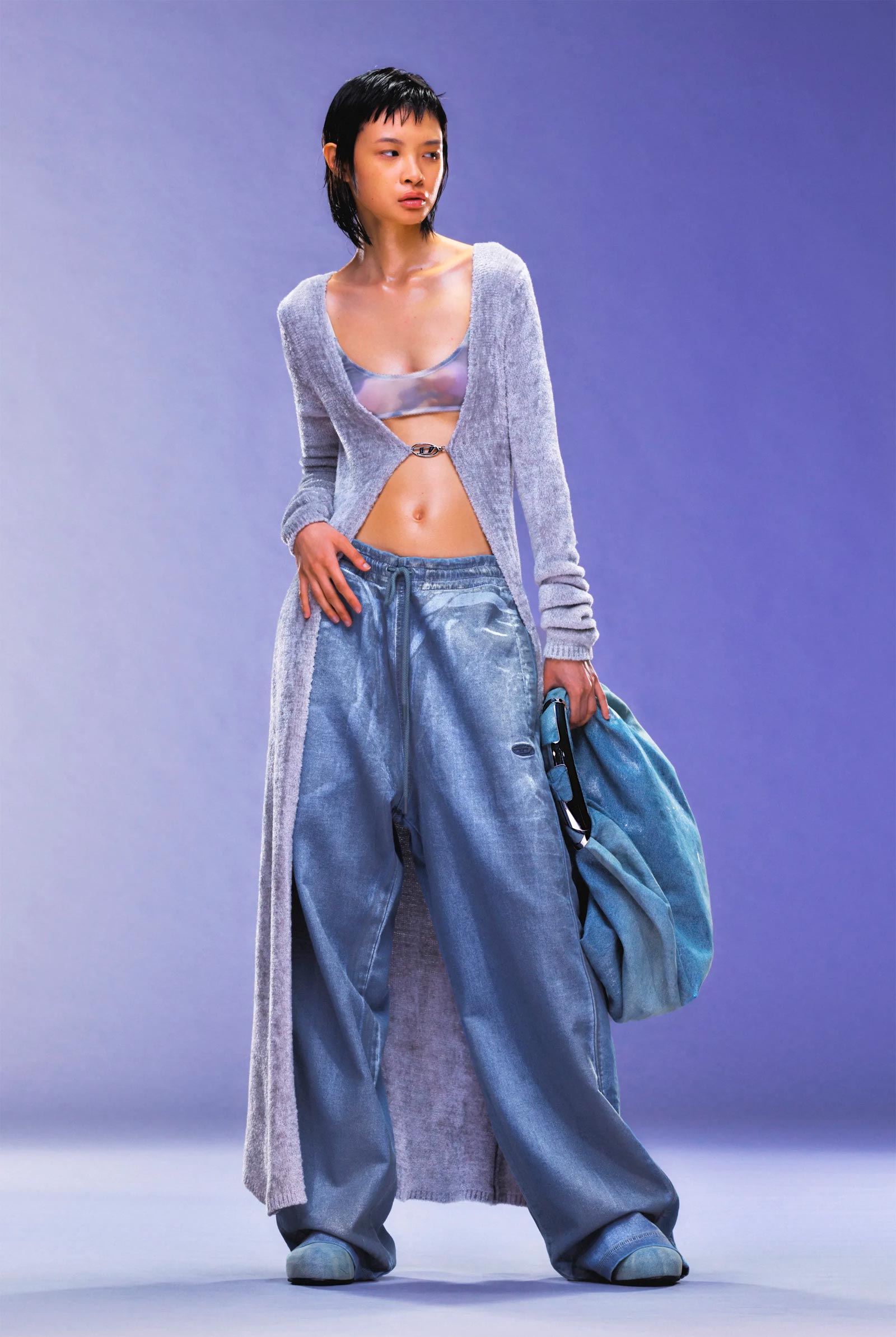 MEGASTYLE_CHANNEL-YOUR-INNER-SPACE-CORE-WITH-THESE-RUNWAY-OUTFITS-04 - MEGA