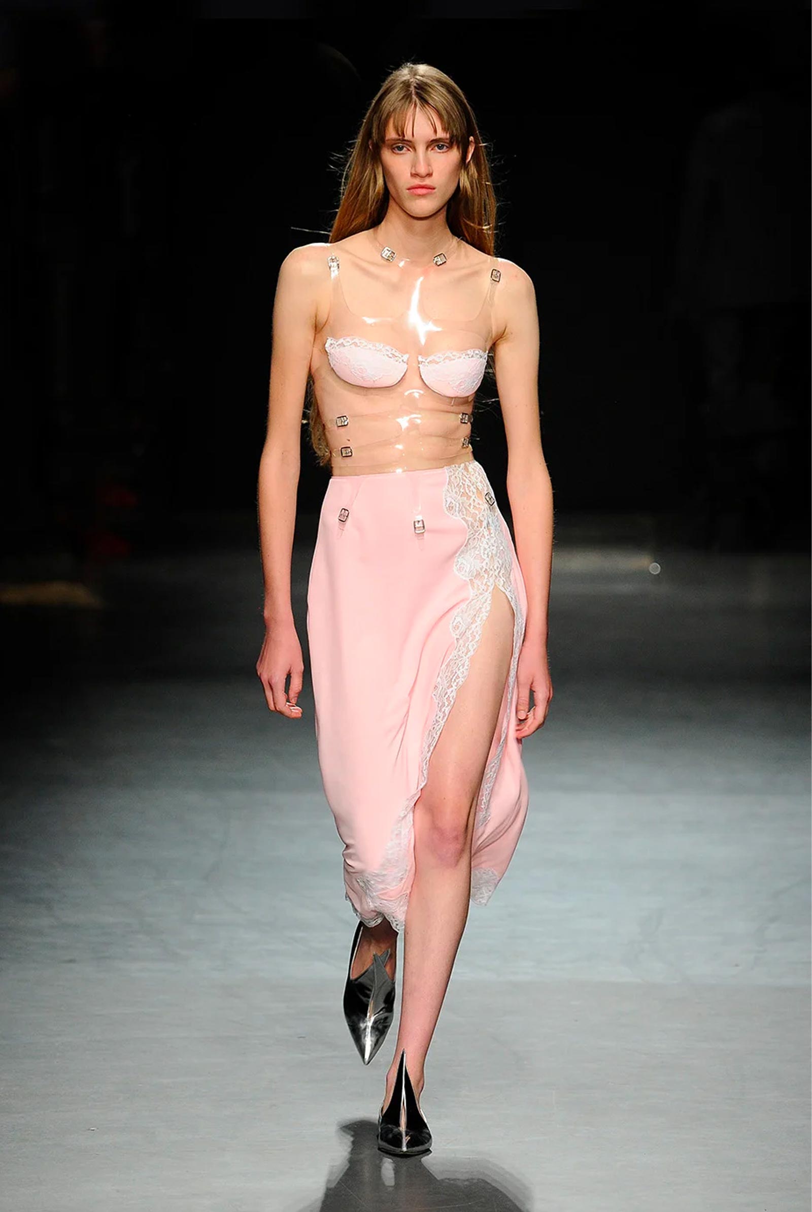 MEGASTYLE_CHANNEL-YOUR-INNER-SPACE-CORE-WITH-THESE-RUNWAY-OUTFITS-05 - MEGA space core