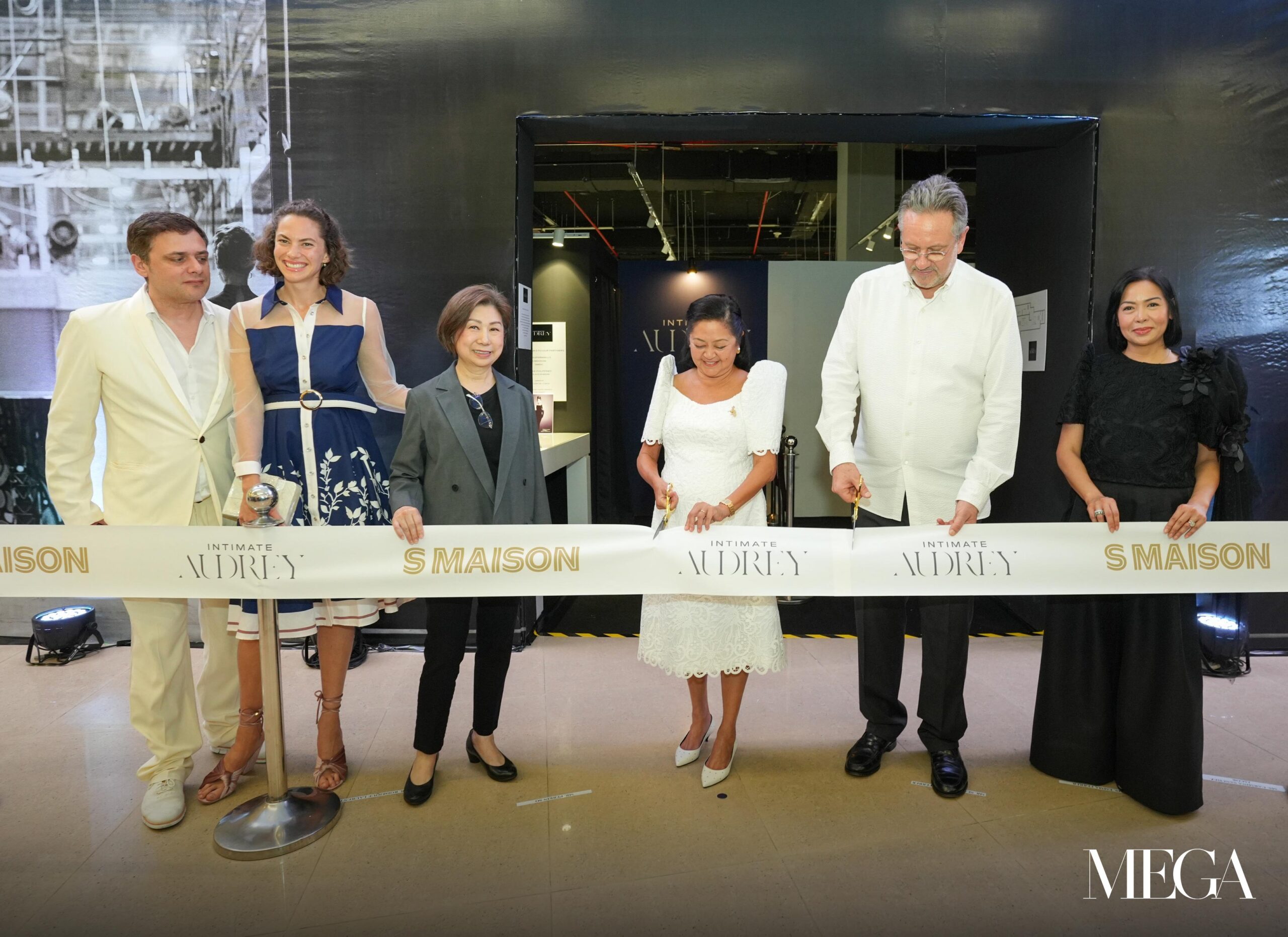 MEGA_INTIMATE-AUDREY-A-HEARTFELT-JOURNEY-INTO-THE-LIFE-OF-AN-ICON-09 - MEGA Rodrigue Laurent, Emma Ferrer, Teresita Sy-Coson, First Lady Liza Araneta-Marcos, Sean Hepburn Ferrer, and Carmina Jacob