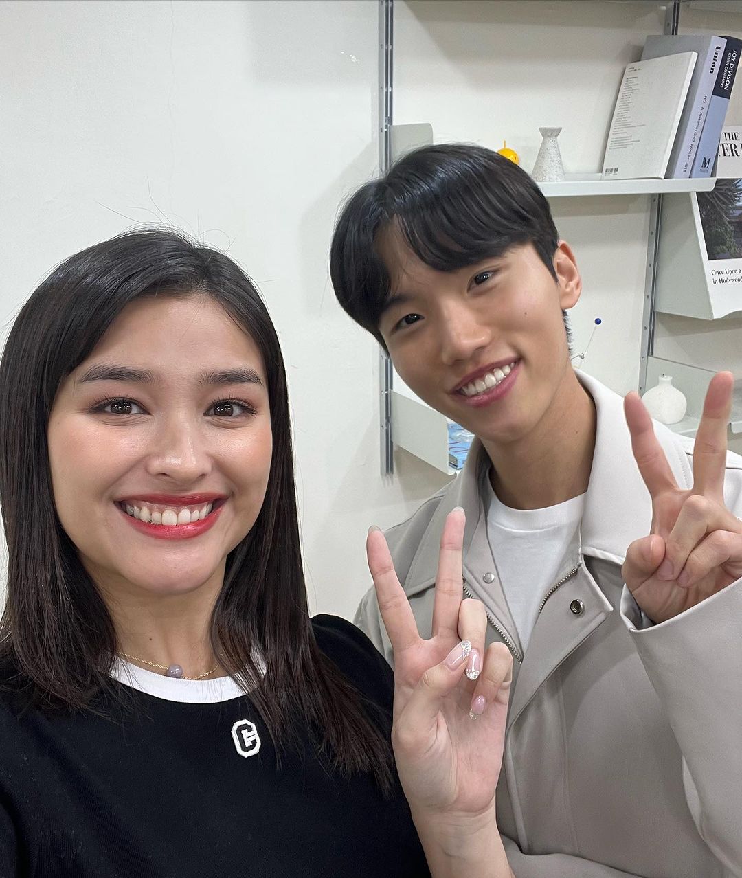 MEGA-ENT_LIZA-SOBERANO-IN-KOREA_IN-ART-03 - MEGA WonJeong with Liza Soberano in Korea Entertainment exclusive