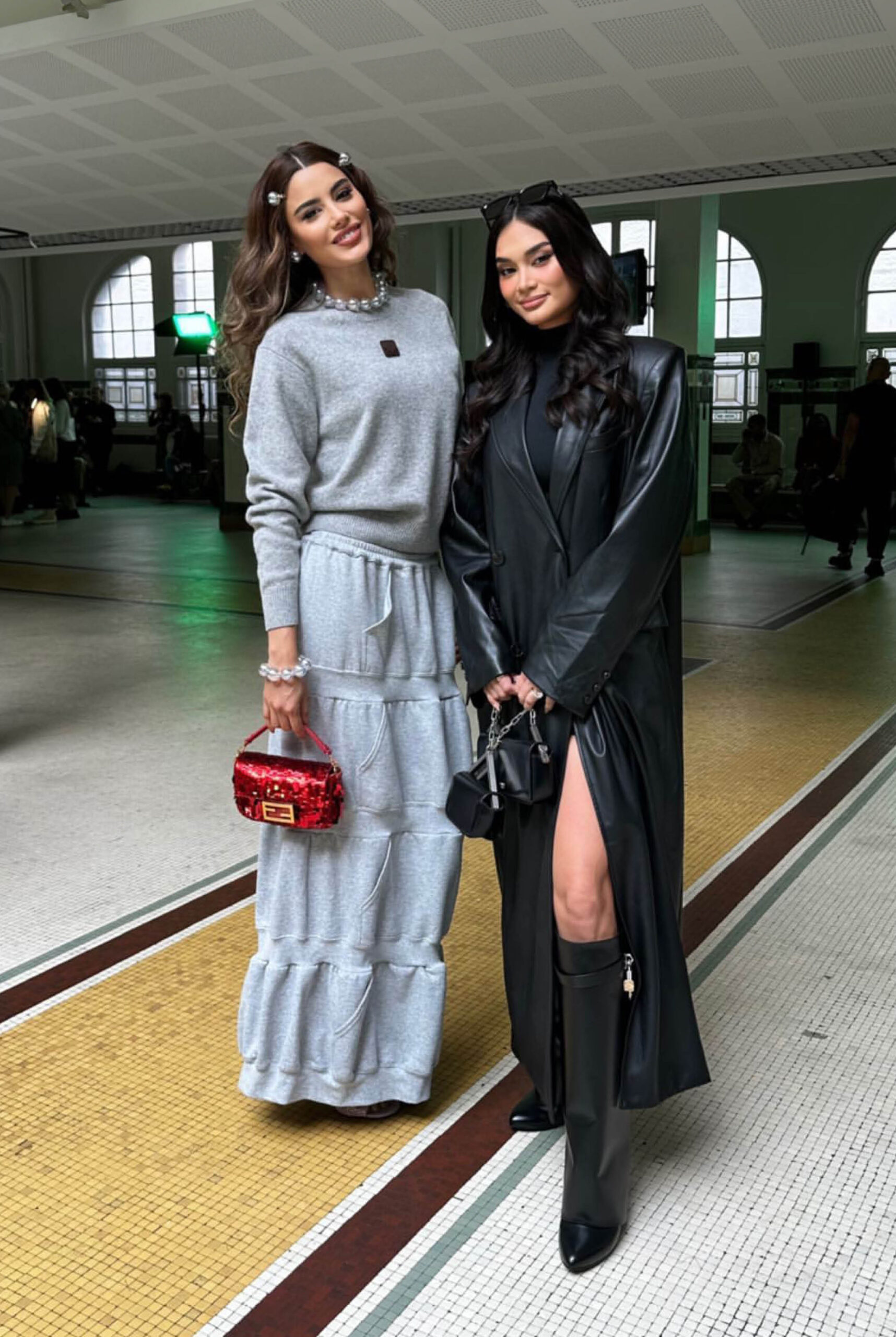 PIARIADNA_IN-ART-PORTRAIT2 - MEGA Pia and Ariadna spotted together