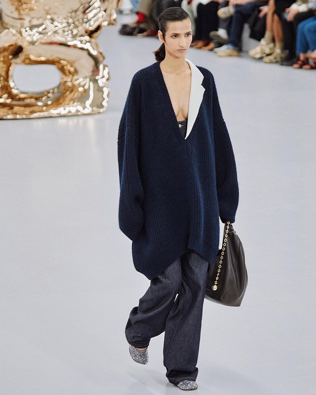 Snapinsta.app_383951825_1683112042165858_1239864278611955135_n_1080 - MEGA loewe pfw