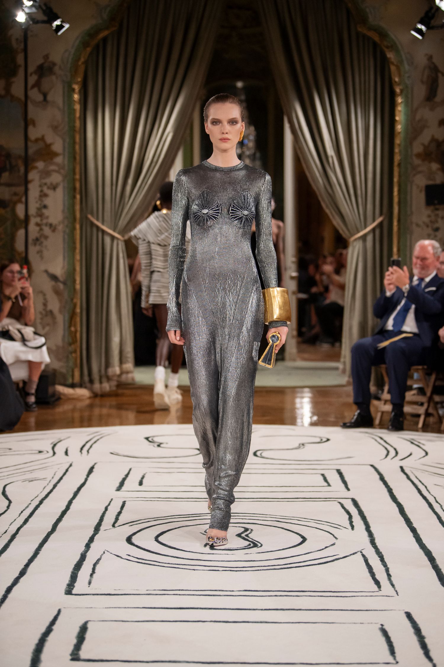 schiaparelli-RTWSS24-1680-6517e07804a72-huge - MEGA daniel roseberry show