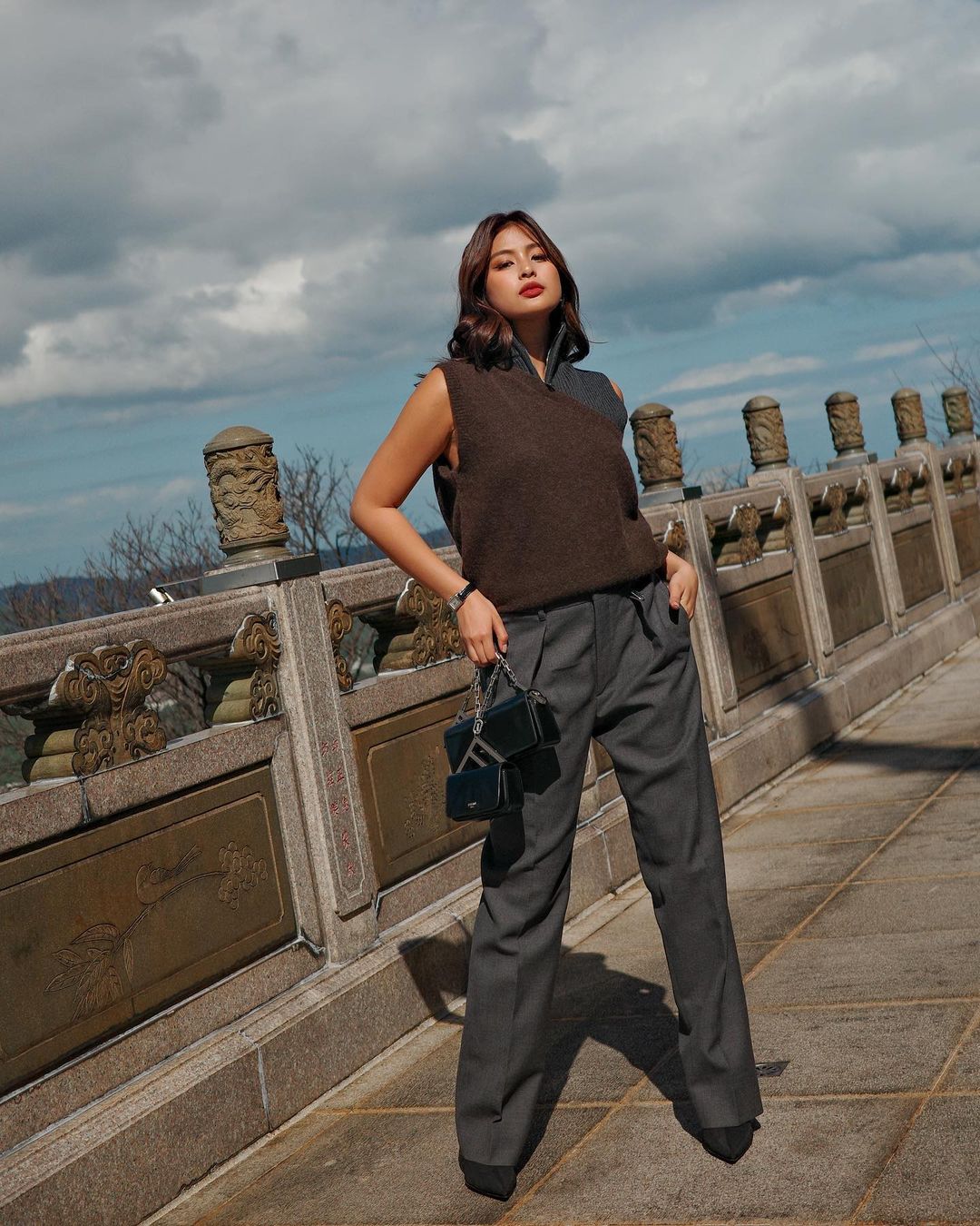 MEGA_Ent-GABBI-GARCIA-VEST-STYLES_IN-ART-06 - MEGA gabbi garcia vest trend versatile ways fendi