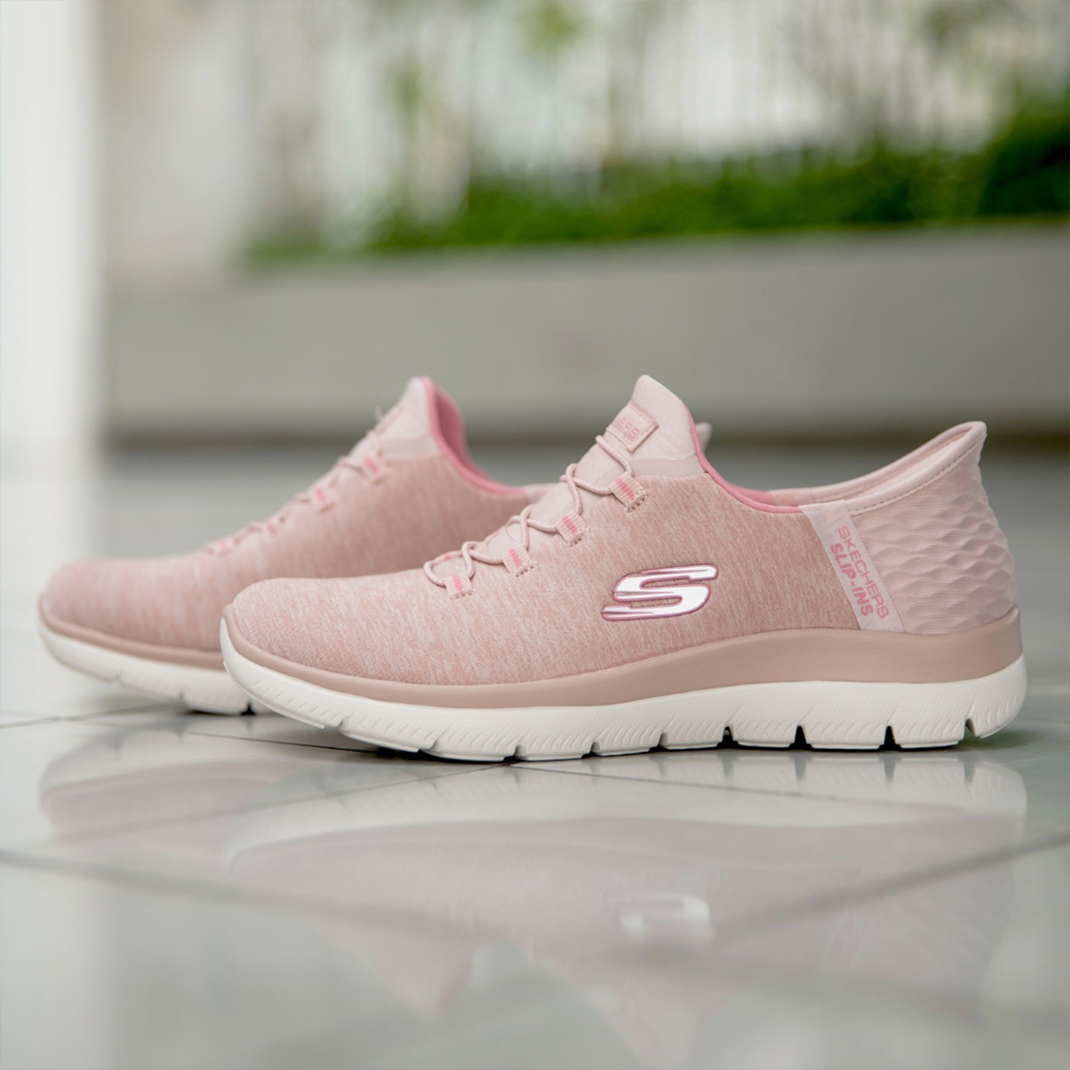 2-7 - MEGA Skechers Slip-ins®: Summits - Dazzling Haze