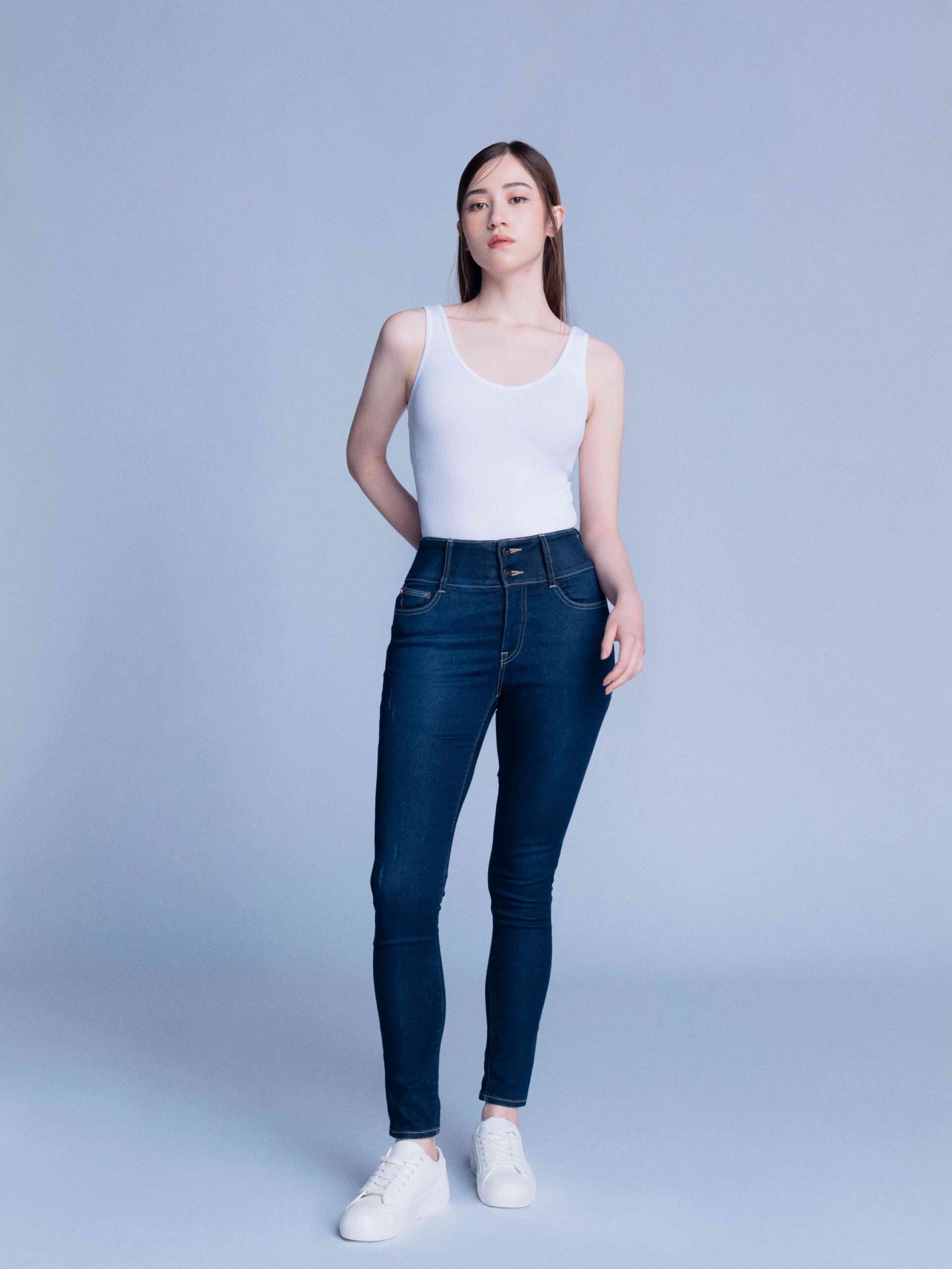Shape-Magic_419-Lookbook_3_11zon - MEGA How to Find The Perfect Lee Jeans, According to Body Type