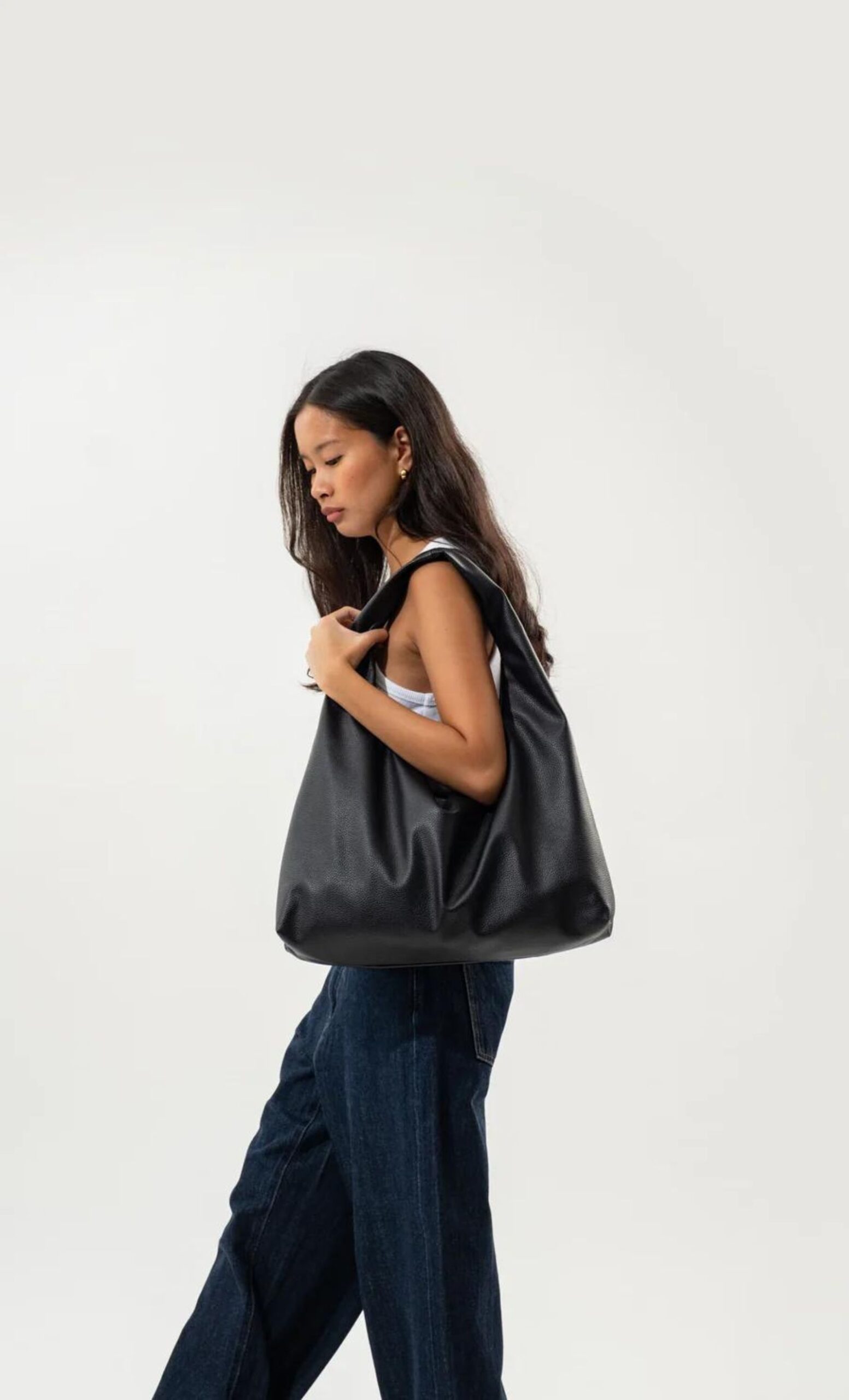 GEN-Z_OFFICE-ESSENTIALS_01 - MEGA Gen Z office essentials GVN Hobo Bag