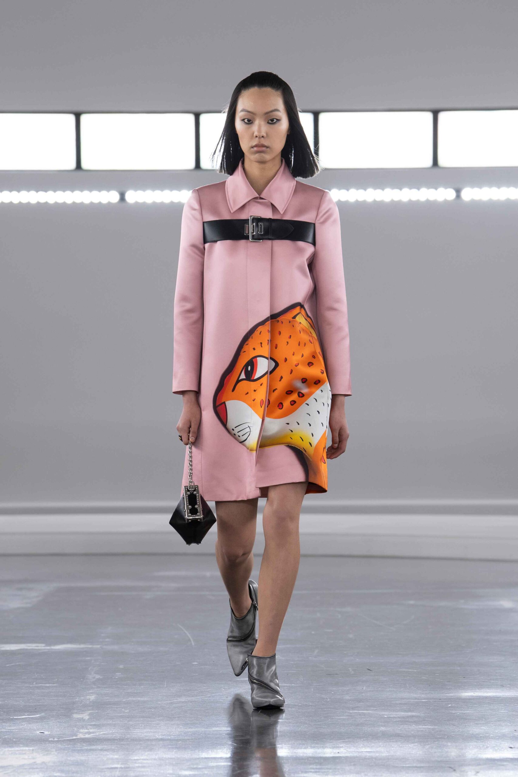 Look_01_11zon - MEGA LOUIS VUITTON PRE-FALL 2024