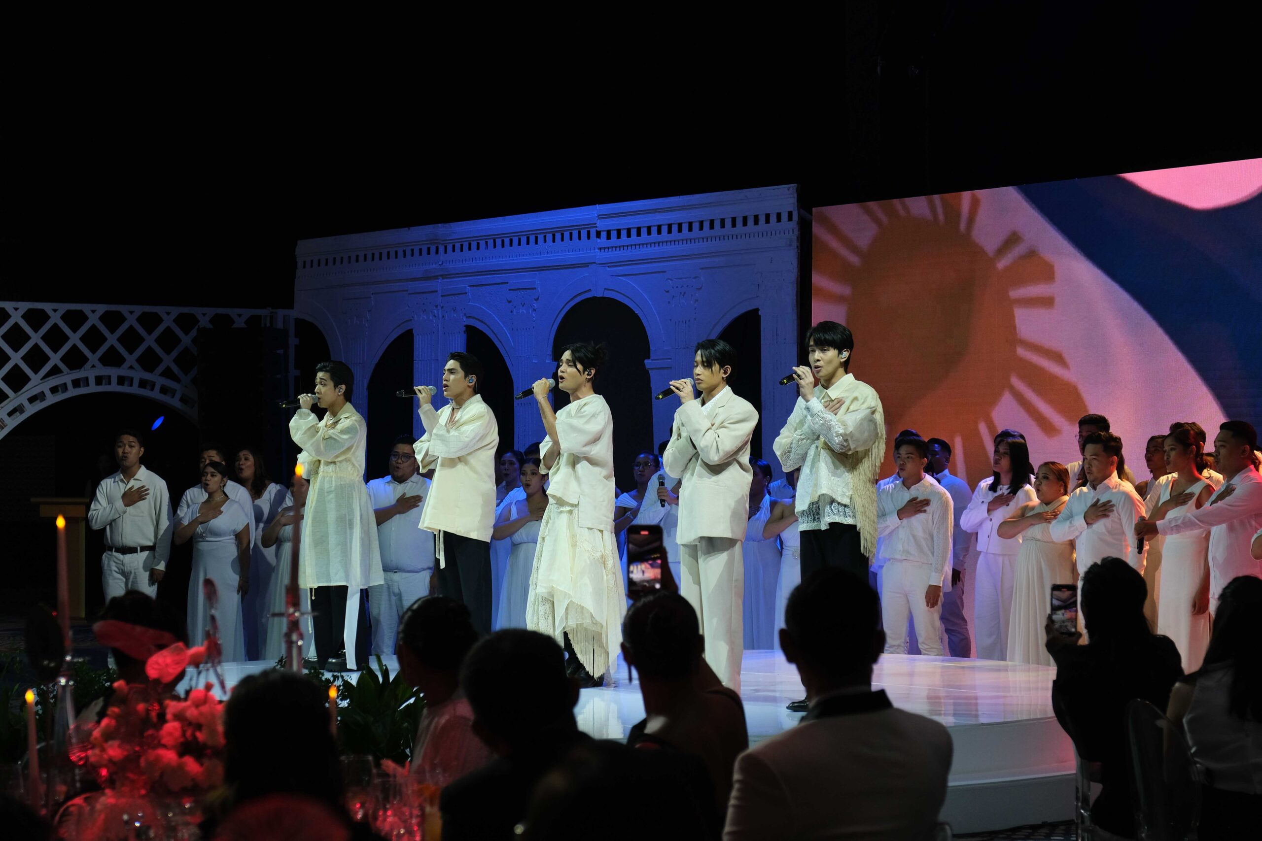DSF0356 - MEGA acer presents sb19 at the mega ball