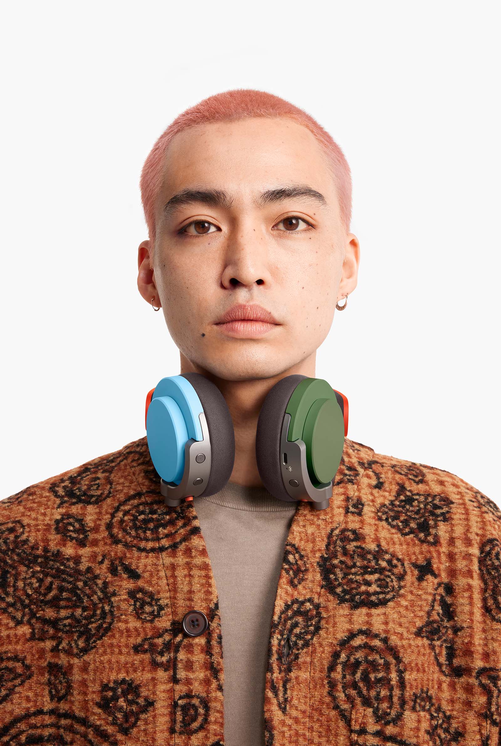 6 - MEGA dyson's noise cancelling headphones