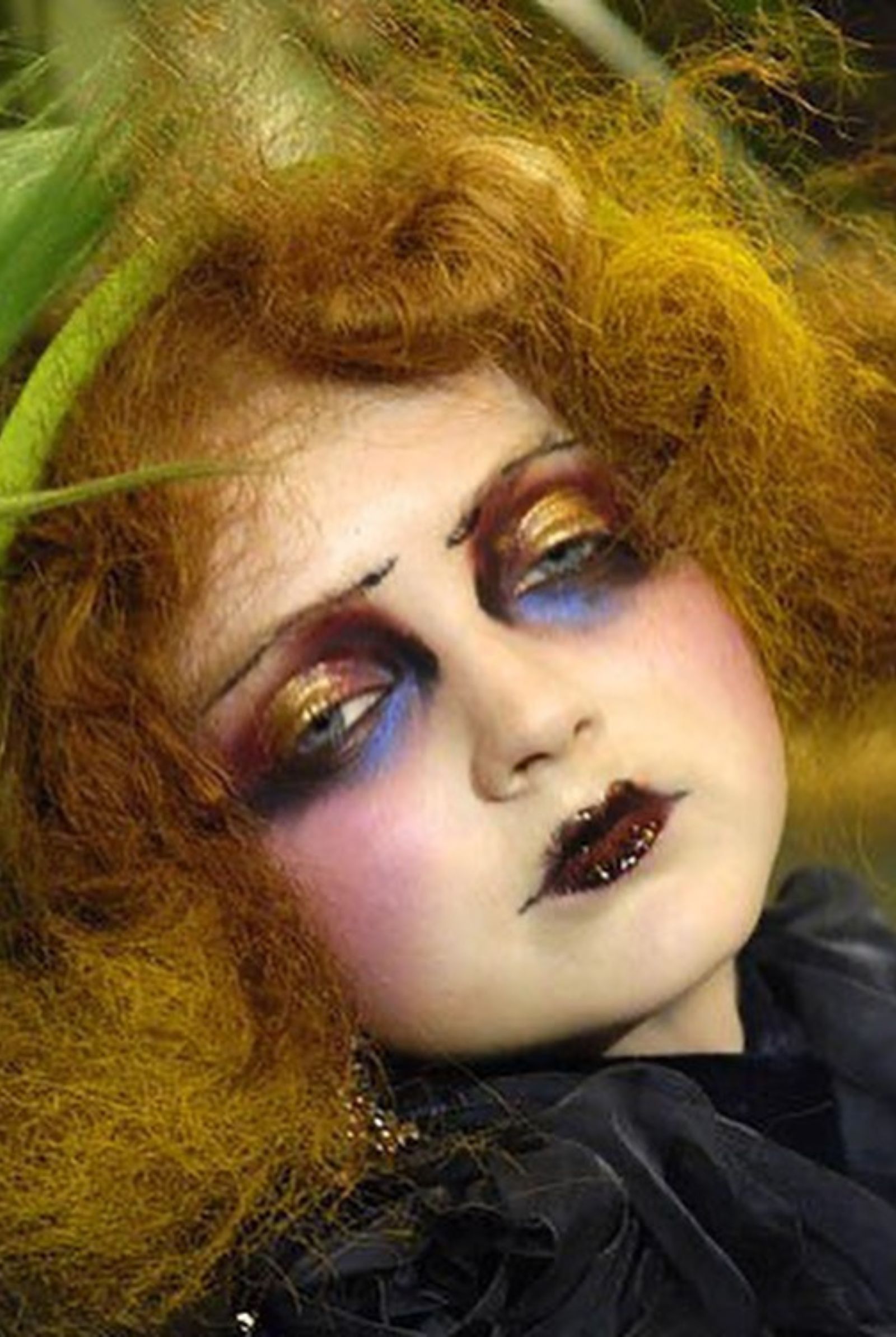 HALLOWEEN_MAKEUP LOOKS_12 - MEGA John Galliano Fall/Winter 2007 Halloween makeup