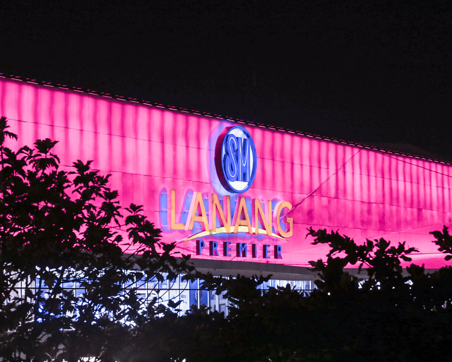 mega-pink-lights-breast-cancer-inart9 - MEGA SM Lanang in pink