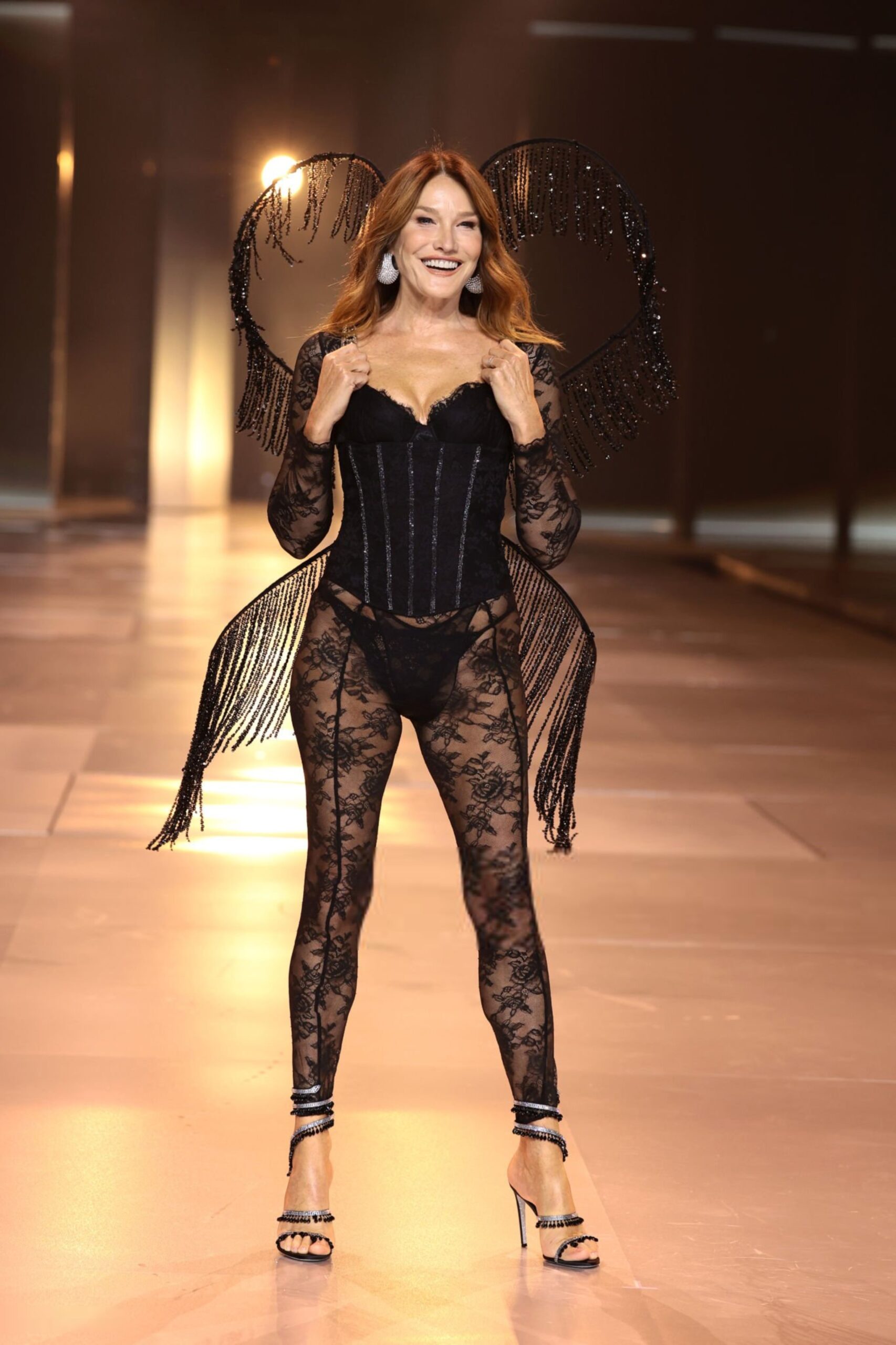 mega victoria's secret fashion show 2024 carla bruni