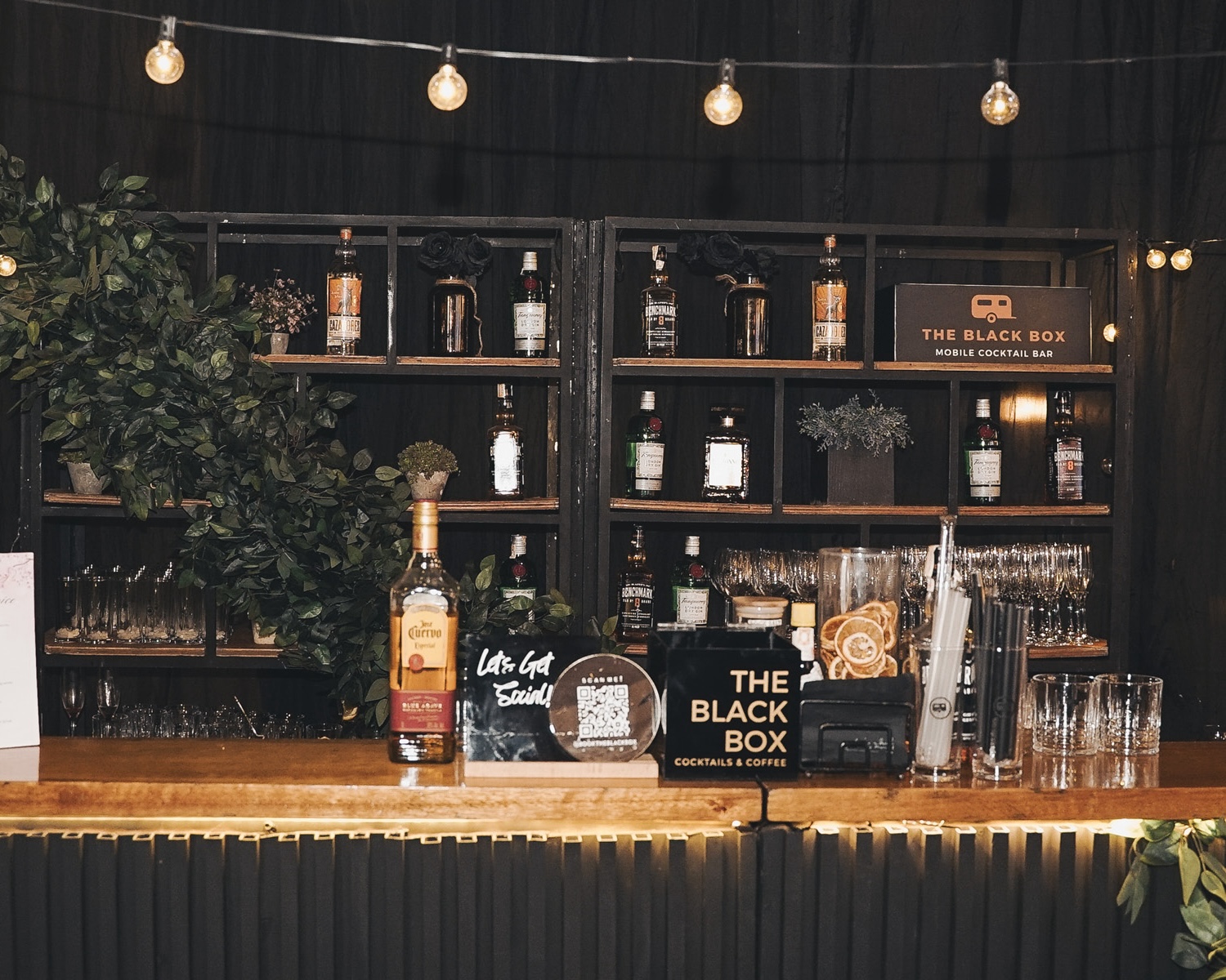 MEGA-blackbox-inart6 - MEGA With the convenience of mobile bars, booking Black Box for your Christmas party means you’re not just getting quality beverages but a unique mobile bar experience for everyone.