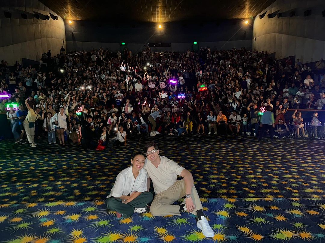 SCREENING WITH KBBUDDIES - MEGA Kathryn and Alden dropping by the special blockscreening organized by KBBuddies at Trinoma