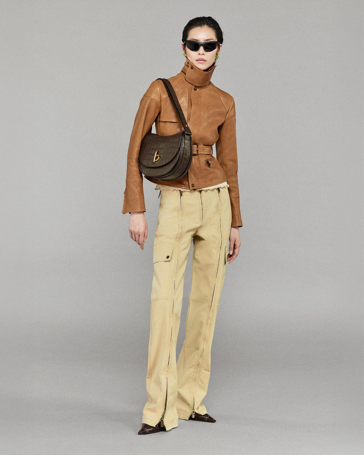 2-mega-butter-yellow-2025-inart3 - MEGA butter yellow color trend resort 2025 burberry